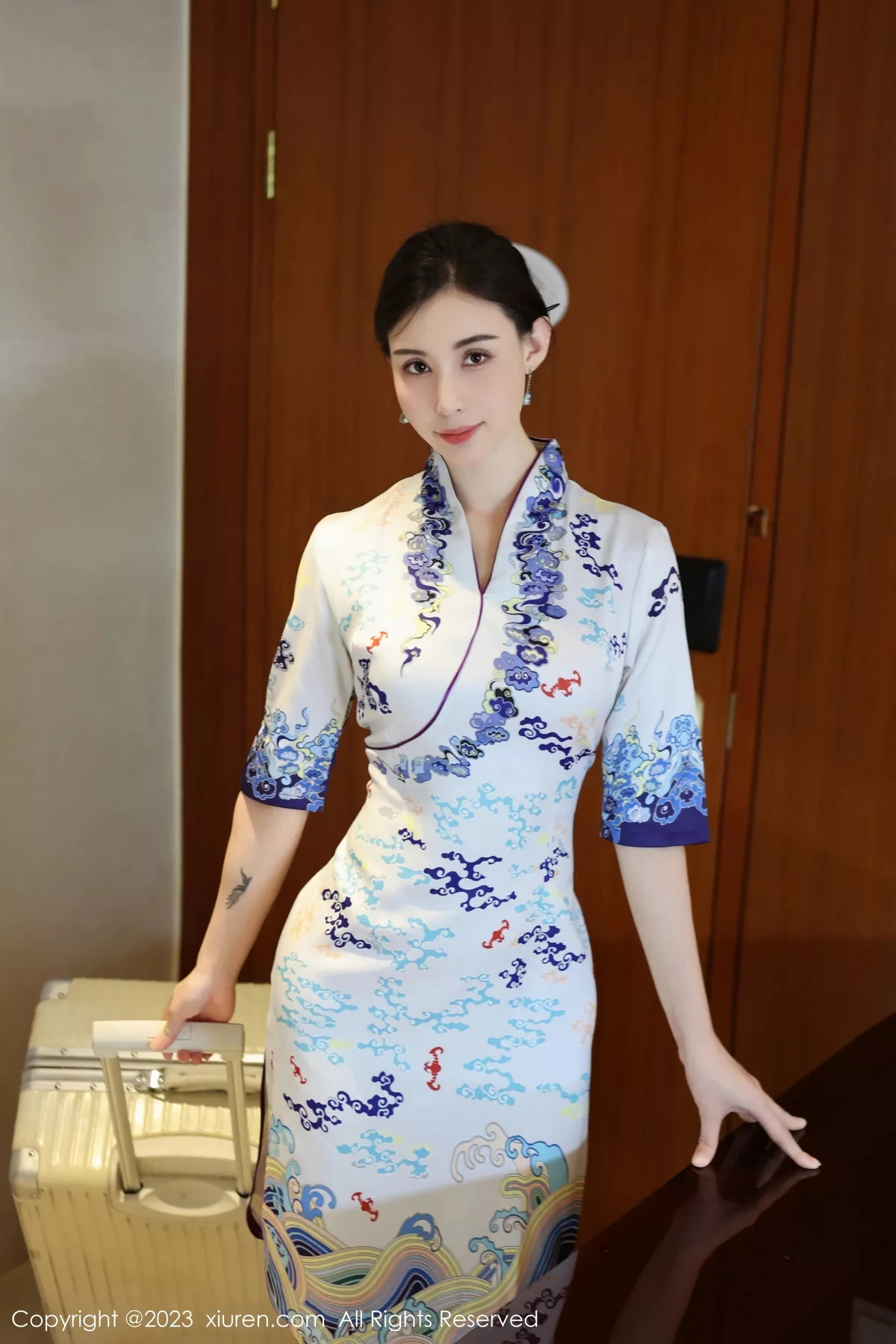[XiuRen秀人网]第7479期曼柔写真 [102P]-001