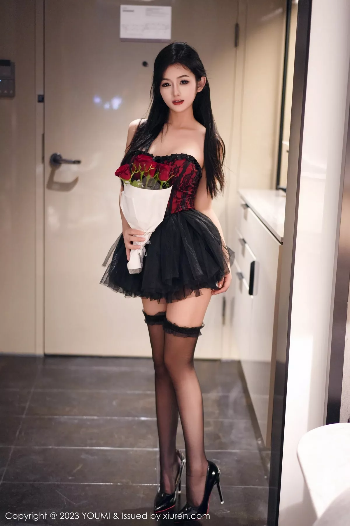 [YouMi尤蜜荟]第991期谭小灵写真 [74P]-002
