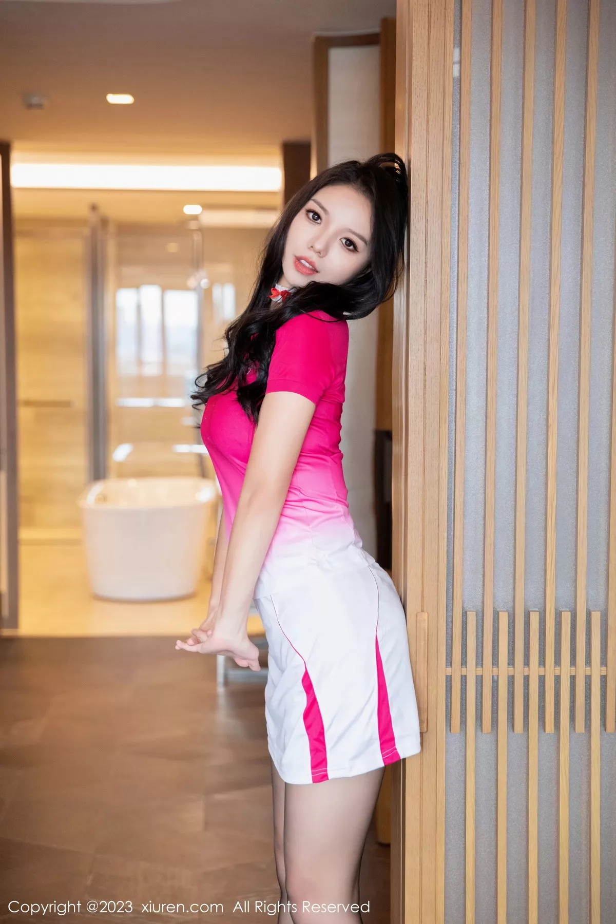[XiuRen秀人网]第7518期大美妞儿写真 [73P]-001