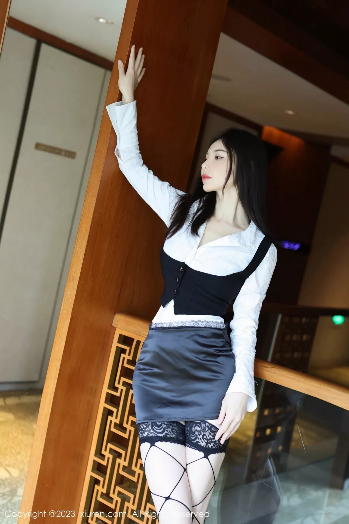 [XiuRen秀人网]第7525期曼柔写真 [78P]-002