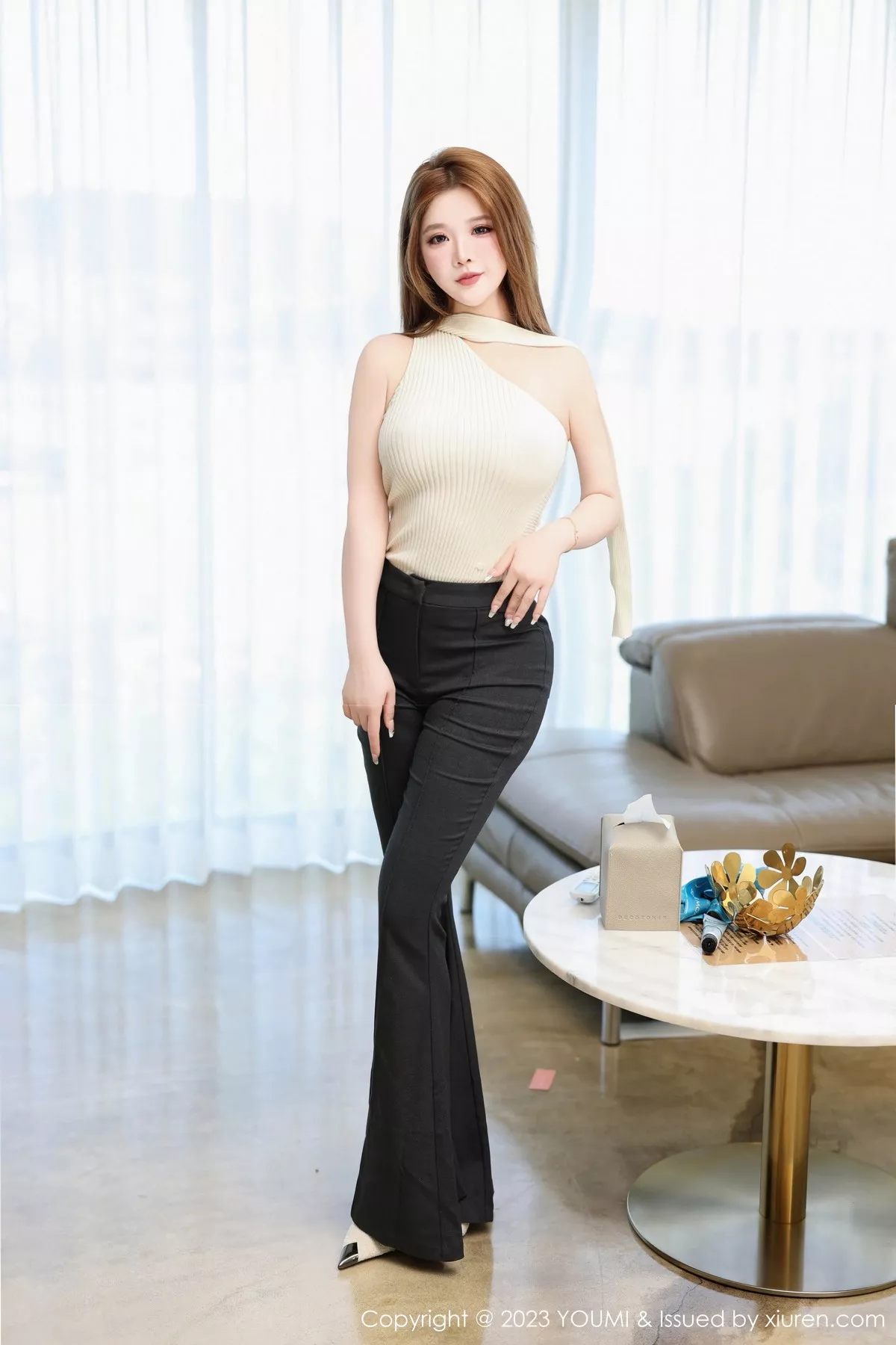 [YouMi尤蜜荟]第995期小海臀写真 [72P]-004
