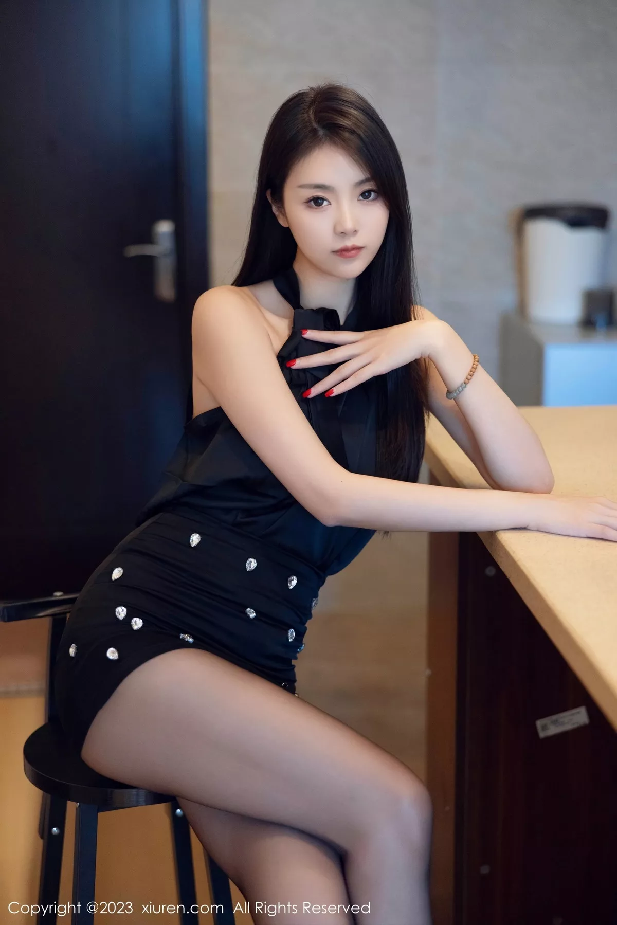 [XiuRen秀人网]第7535期可乐写真 [82P]-006