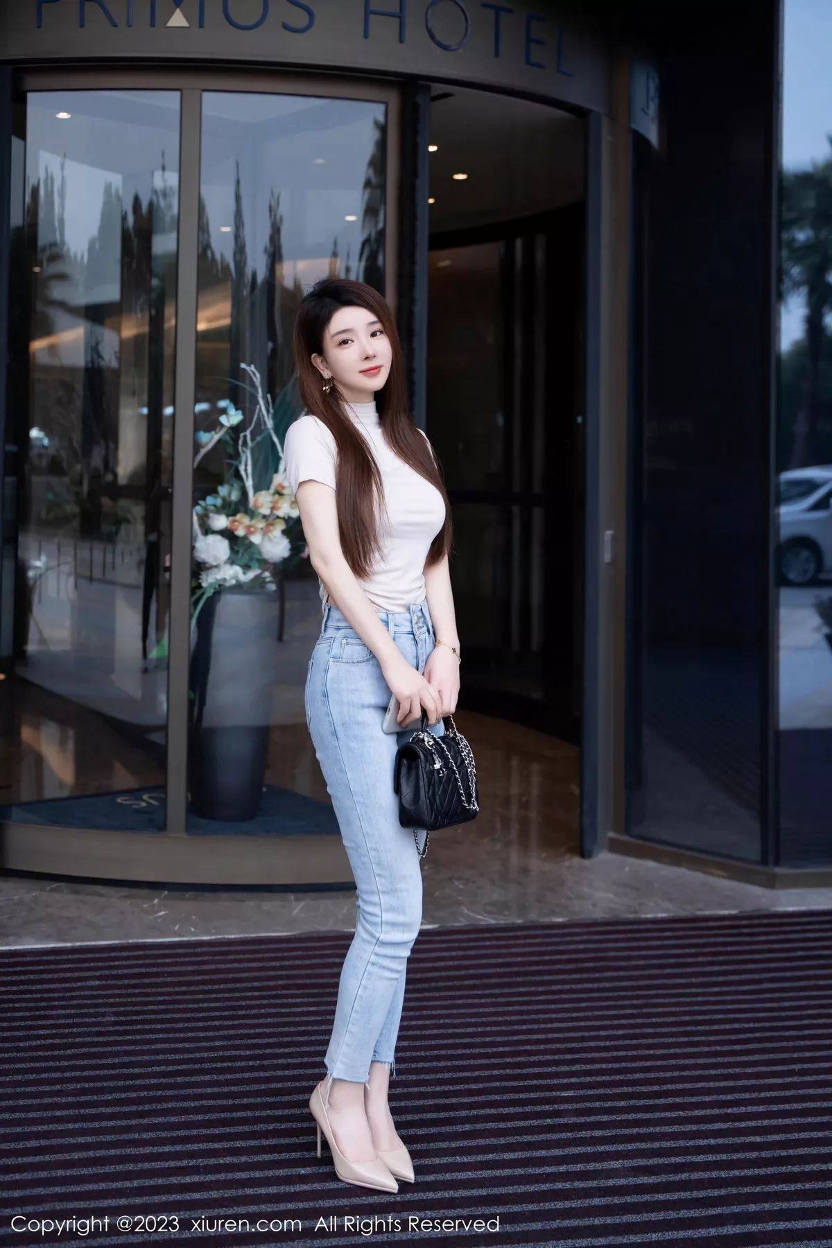 [XiuRen秀人网]第7586期雨儿baby写真 [71P]-002