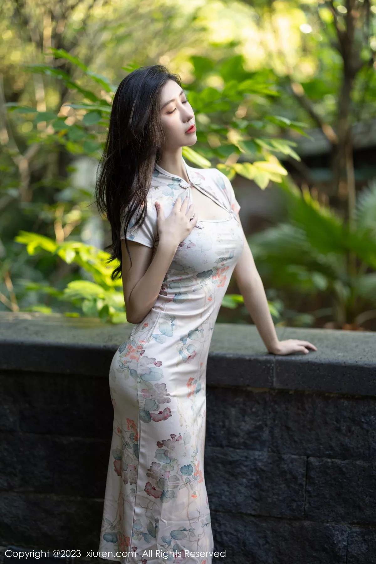 [XiuRen秀人网]第7631期章芃芃写真 [100P]-002
