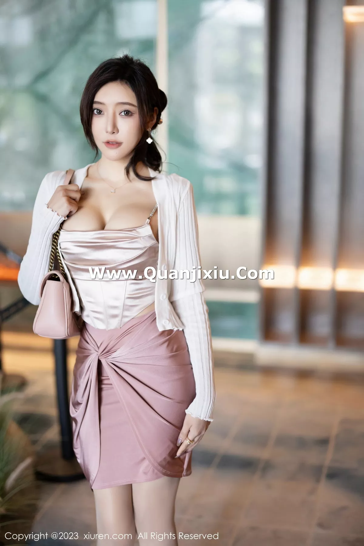 [XiuRen秀人网]第7640期王馨瑶写真 [88P]-001