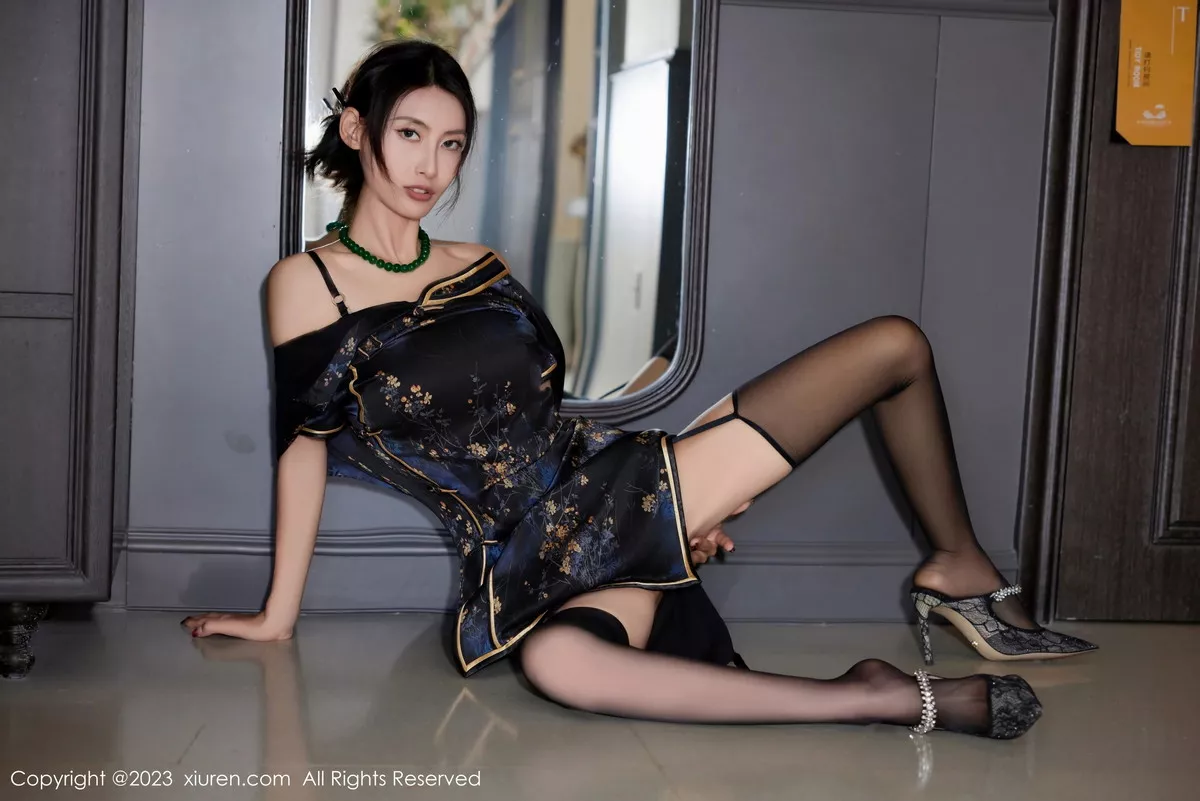 [XiuRen秀人网]第7656期Lingyu69写真 [61P]-044