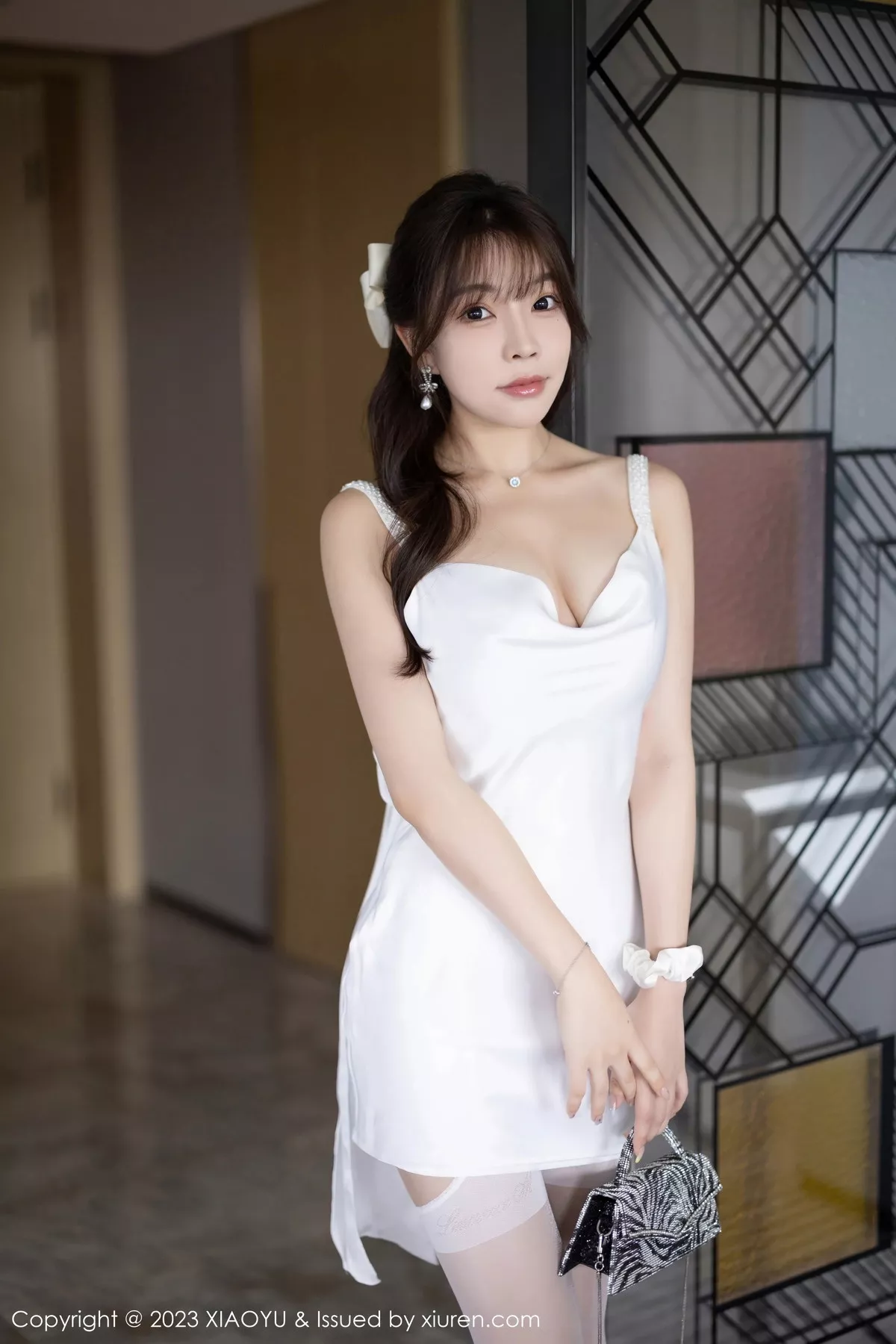 [XiaoYu画语界]第1131期徐莉芝写真 [88P]-001