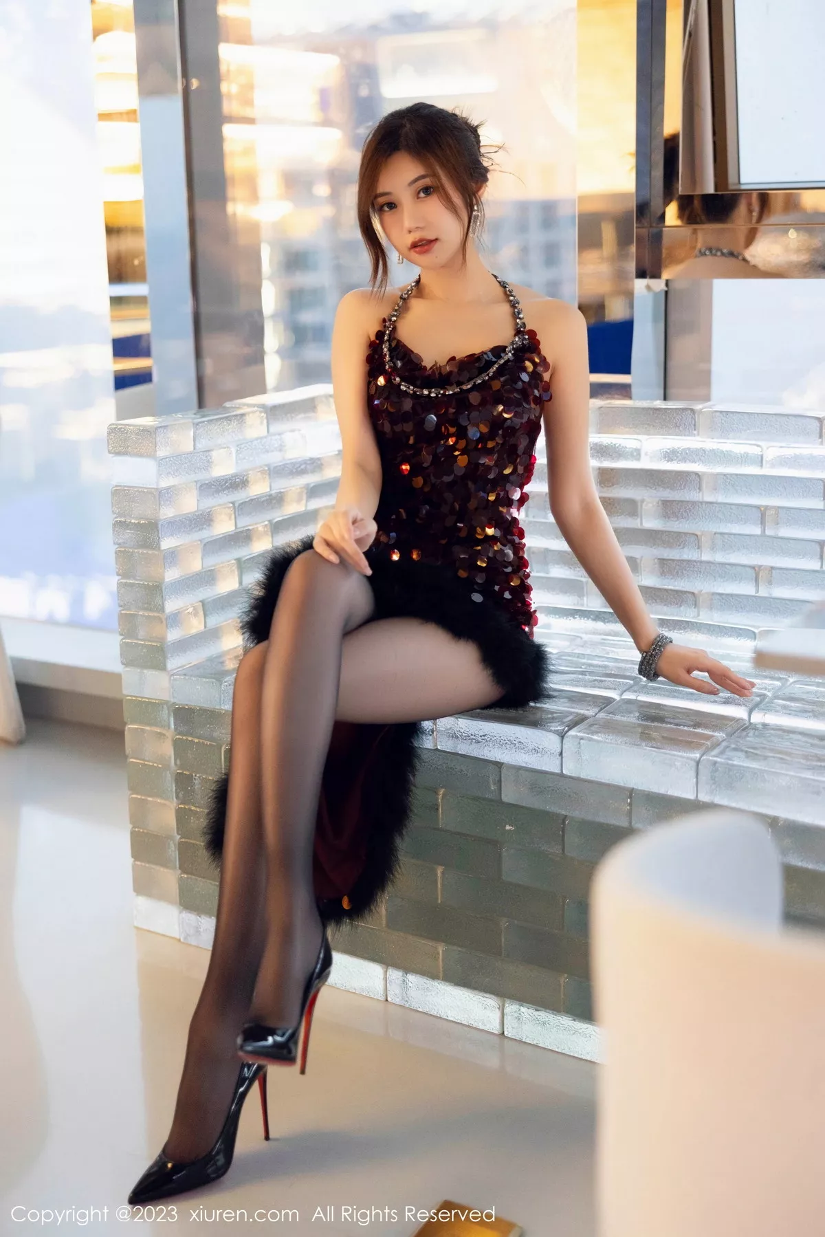[XiuRen秀人网]第7679期绮里嘉写真 [98P]-011