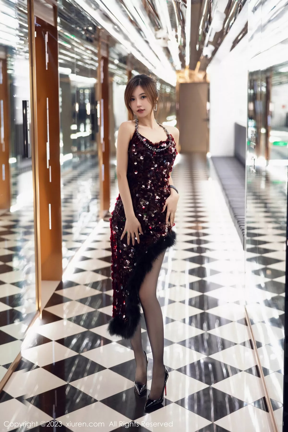 [XiuRen秀人网]第7679期绮里嘉写真 [98P]-003