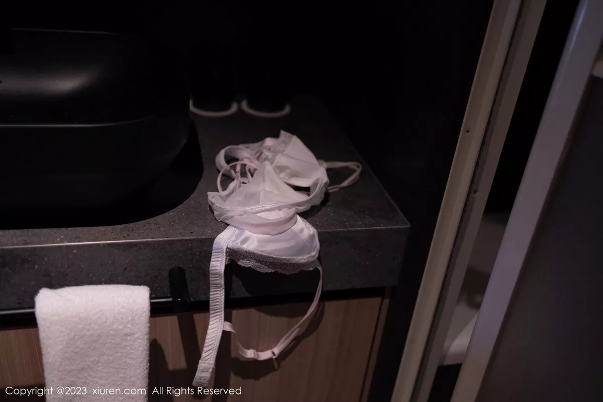 [XiuRen秀人网]第7681期鱼子酱写真 [81P]-044