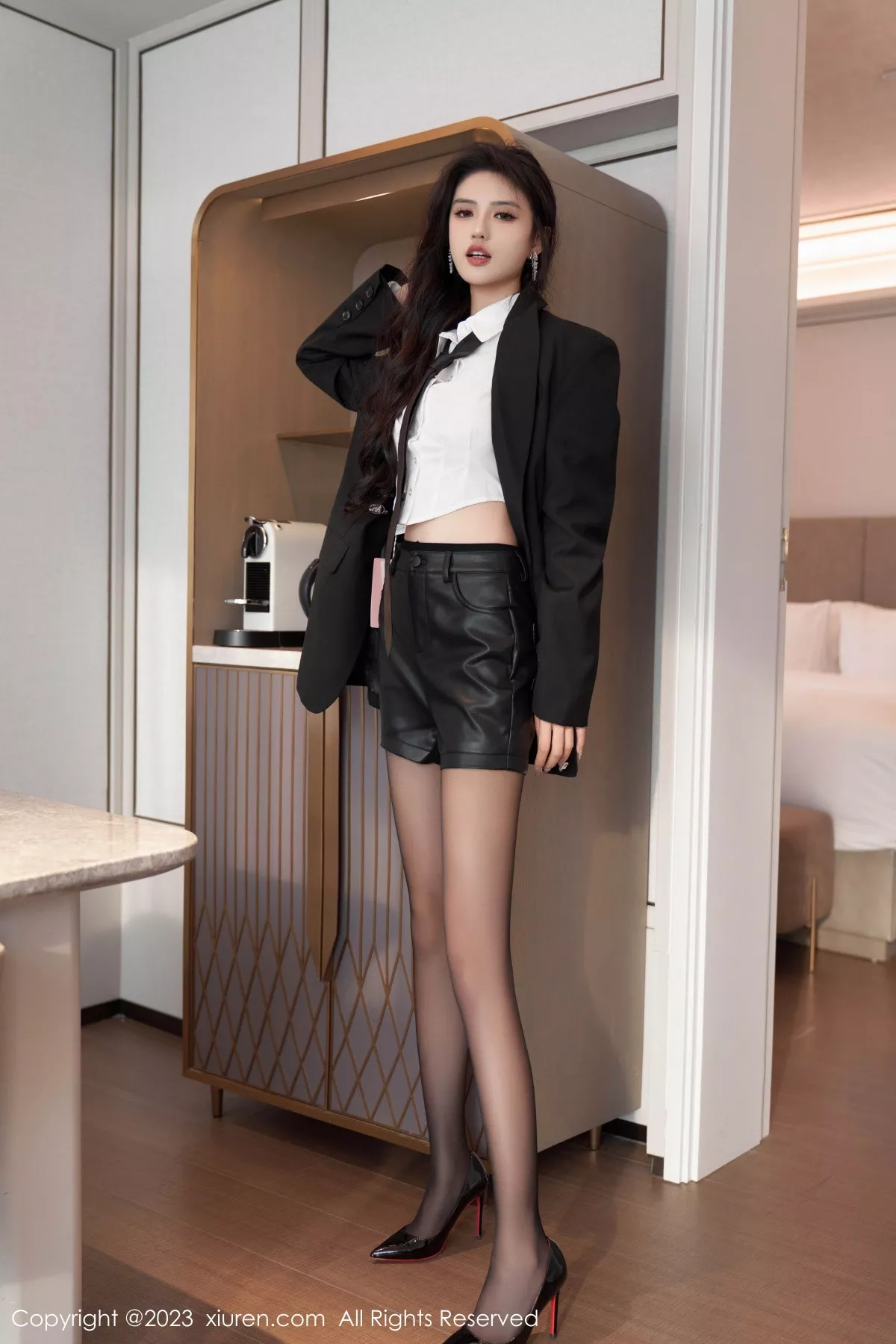 [XiuRen秀人网]第7560期浅浅写真 [98P]-018