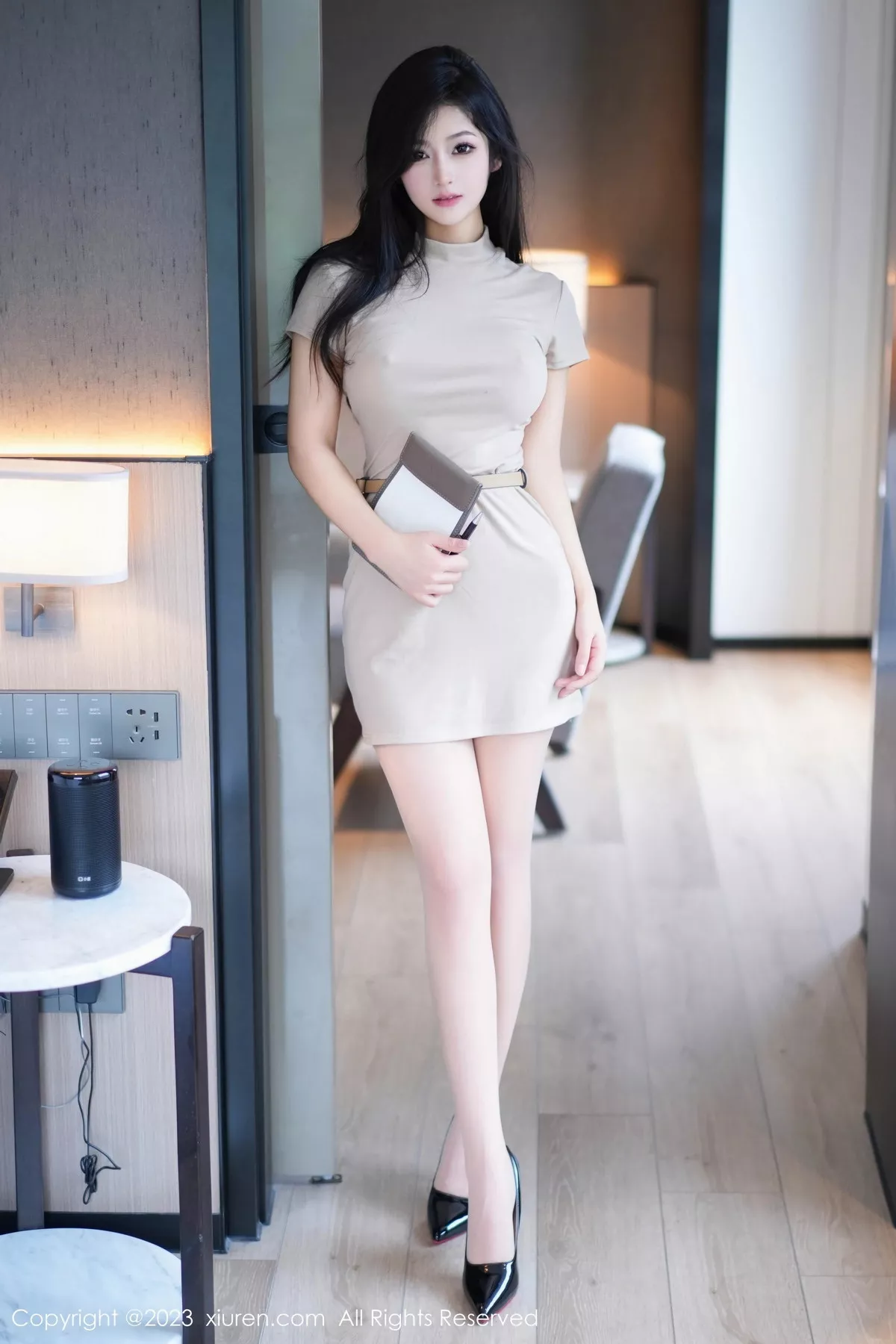 [XiuRen秀人网]第7572期谭小灵写真 [81P]-002