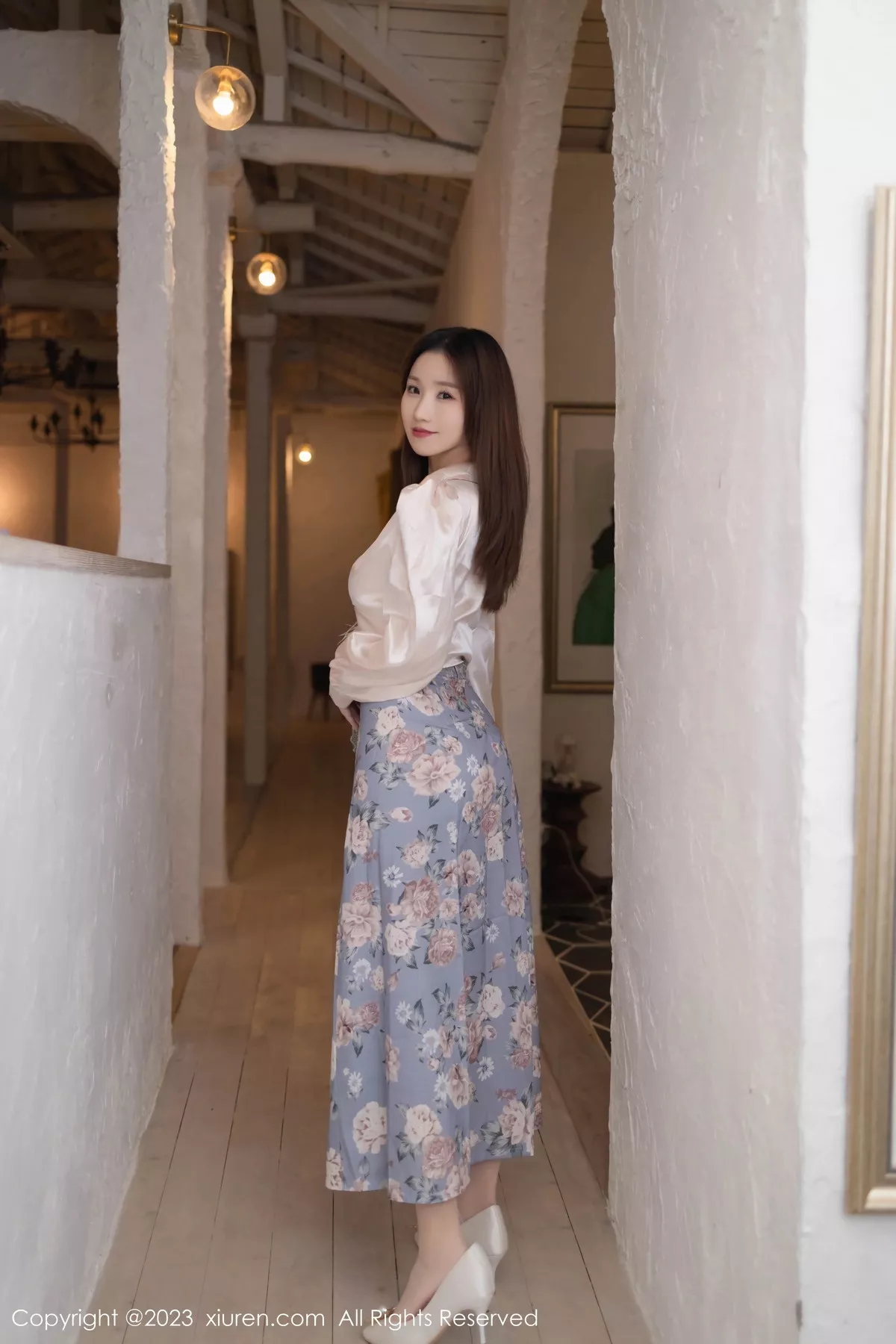 [XiuRen秀人网]第7770期杏子写真 [84P]-002