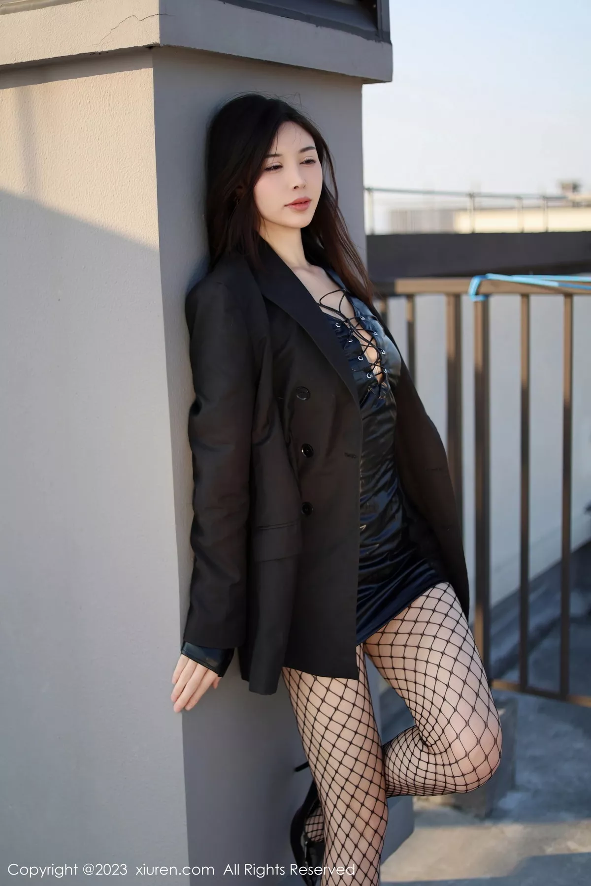 [XiuRen秀人网]第7772期曼柔写真 [80P]-001