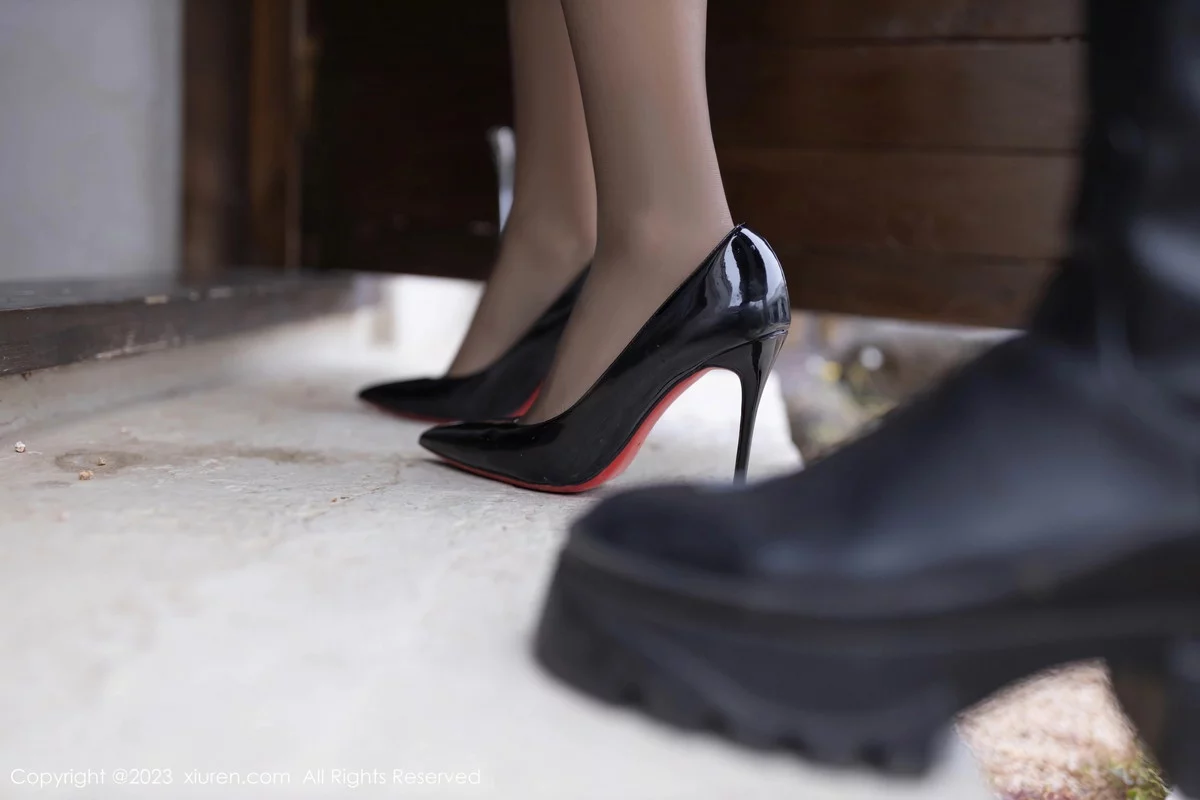 [XiuRen秀人网]第7798期安然写真 [77P]-001