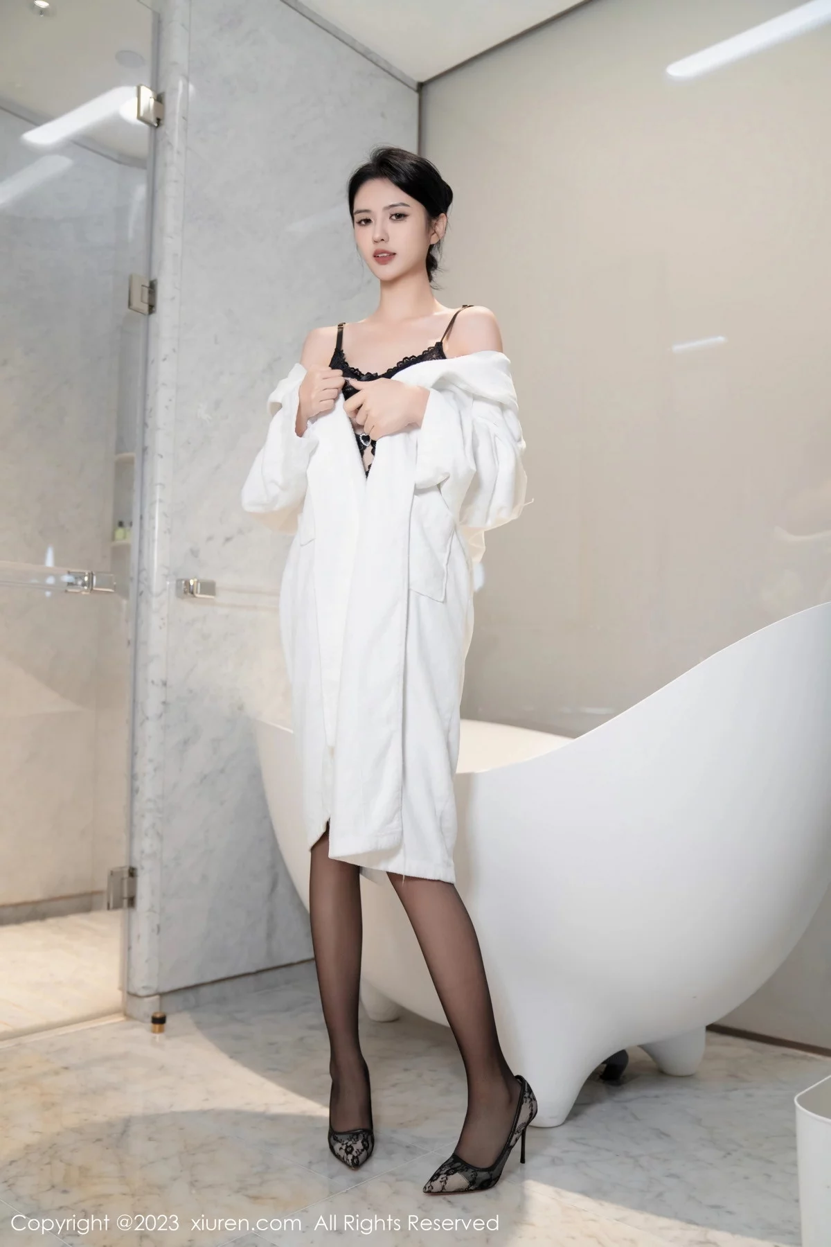 [XiuRen秀人网]第7808期浅浅写真 [85P]-024