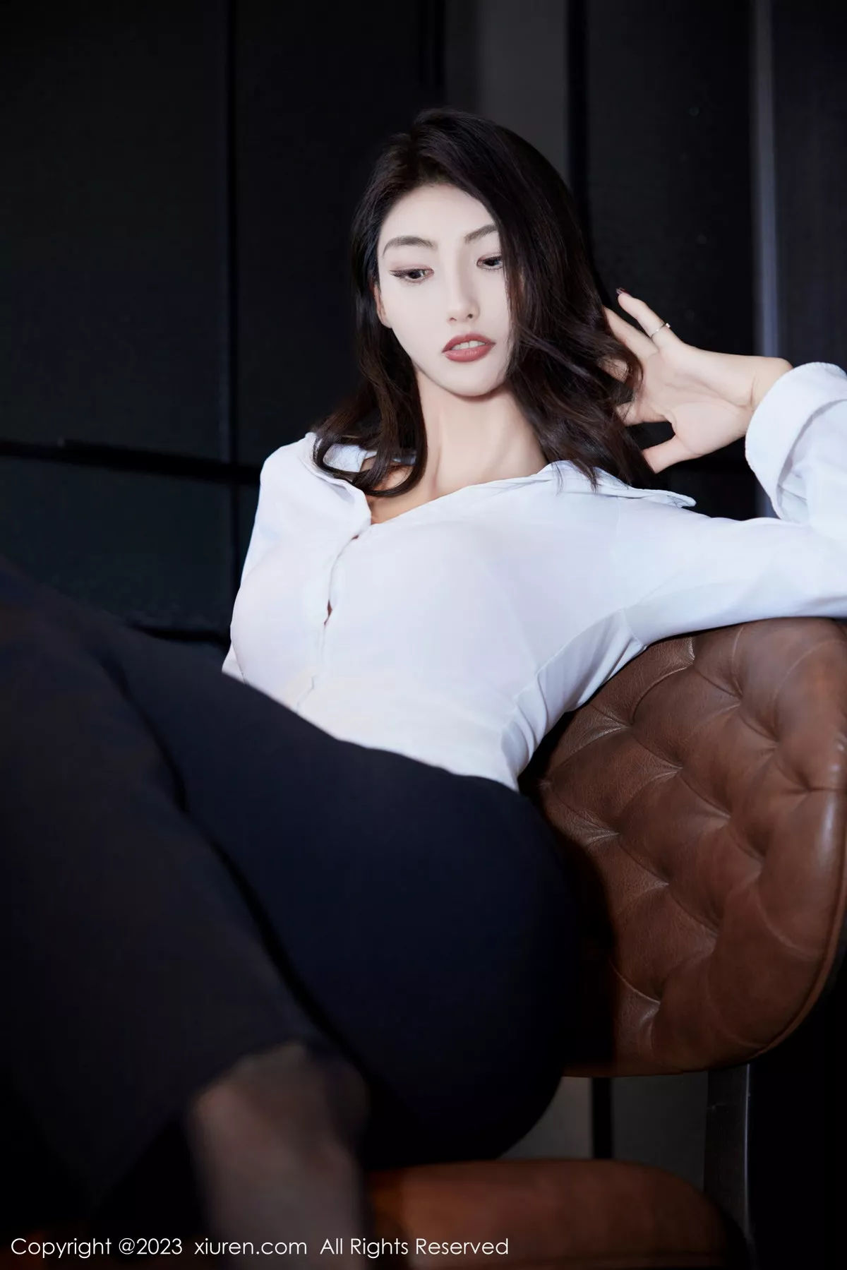[XiuRen秀人网]第7692期Lingyu69写真 [72P]-001