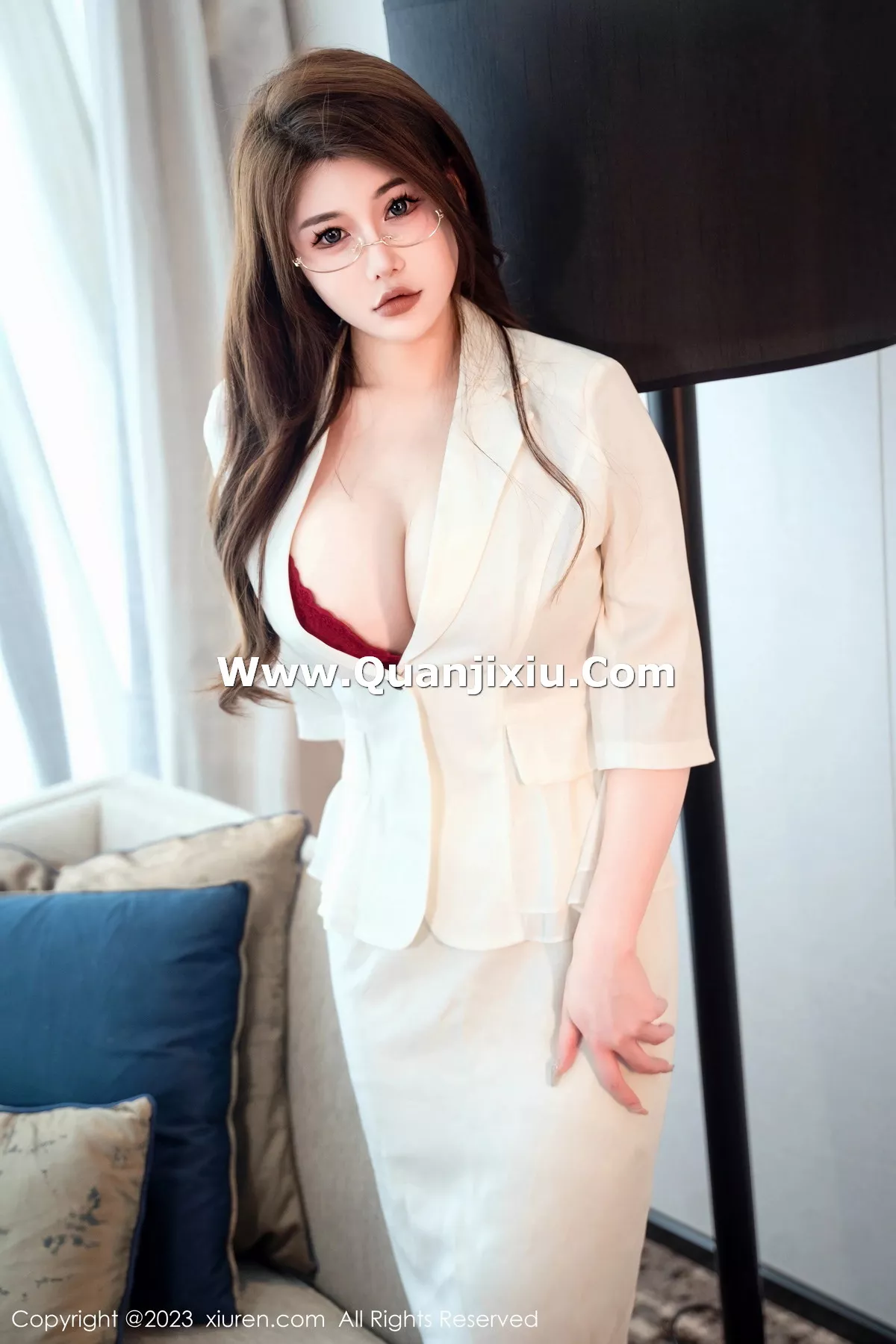 [XiuRen秀人网]第7706期甜妮写真 [62P]