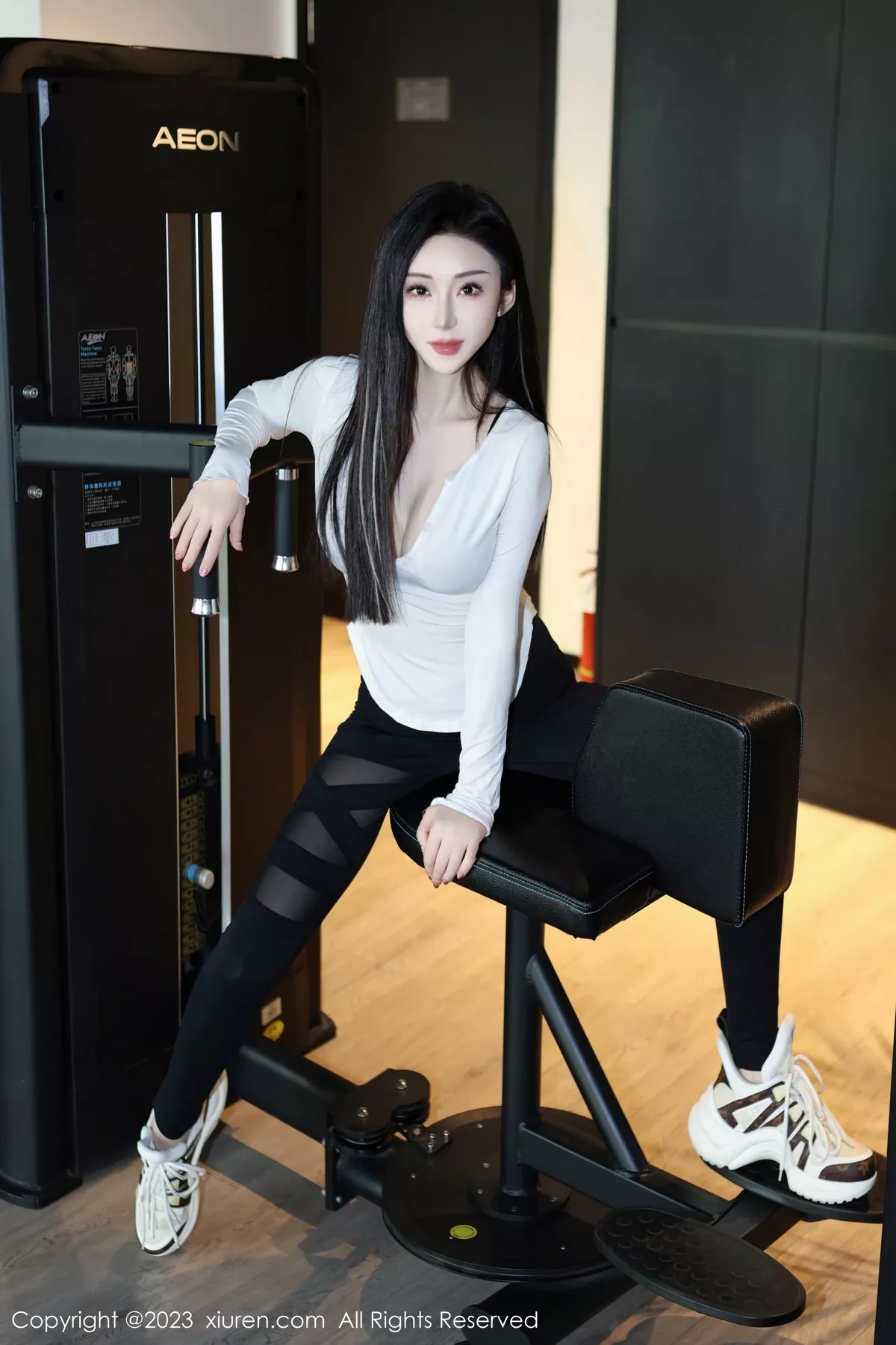 [XiuRen秀人网]第7705期田兮白写真 [89P]-001