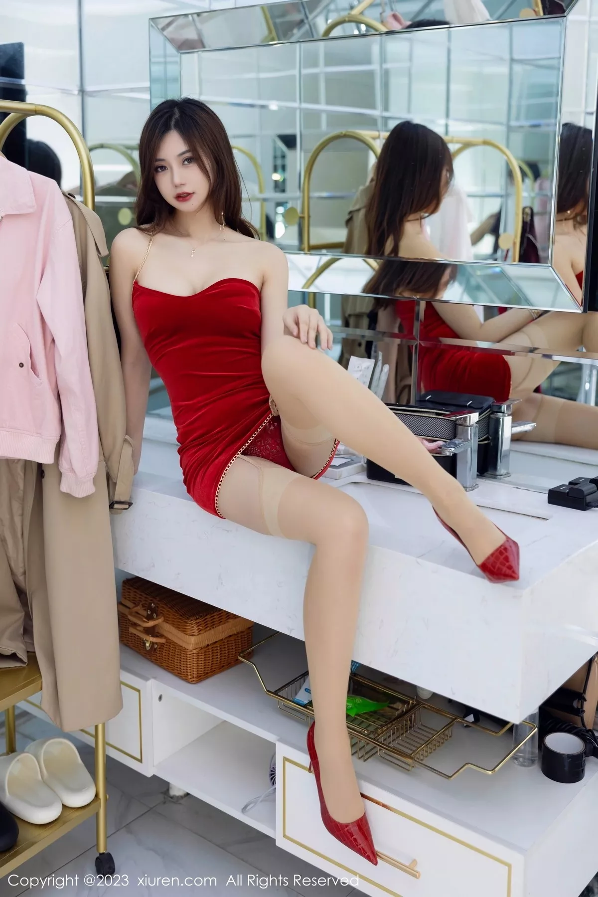 [XiuRen秀人网]第7715期绮里嘉写真 [109P]-017