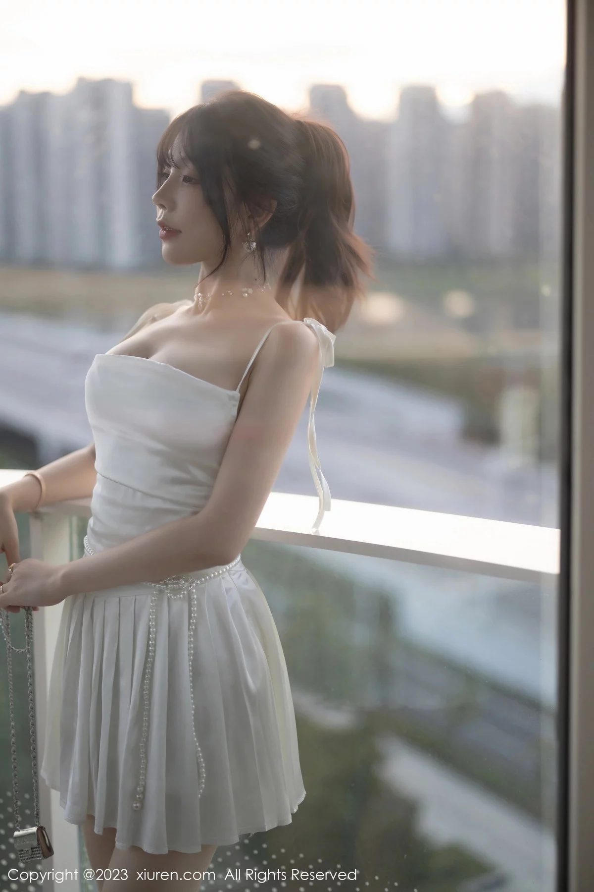 [XiuRen秀人网]第7889期徐莉芝写真 [100P]-001