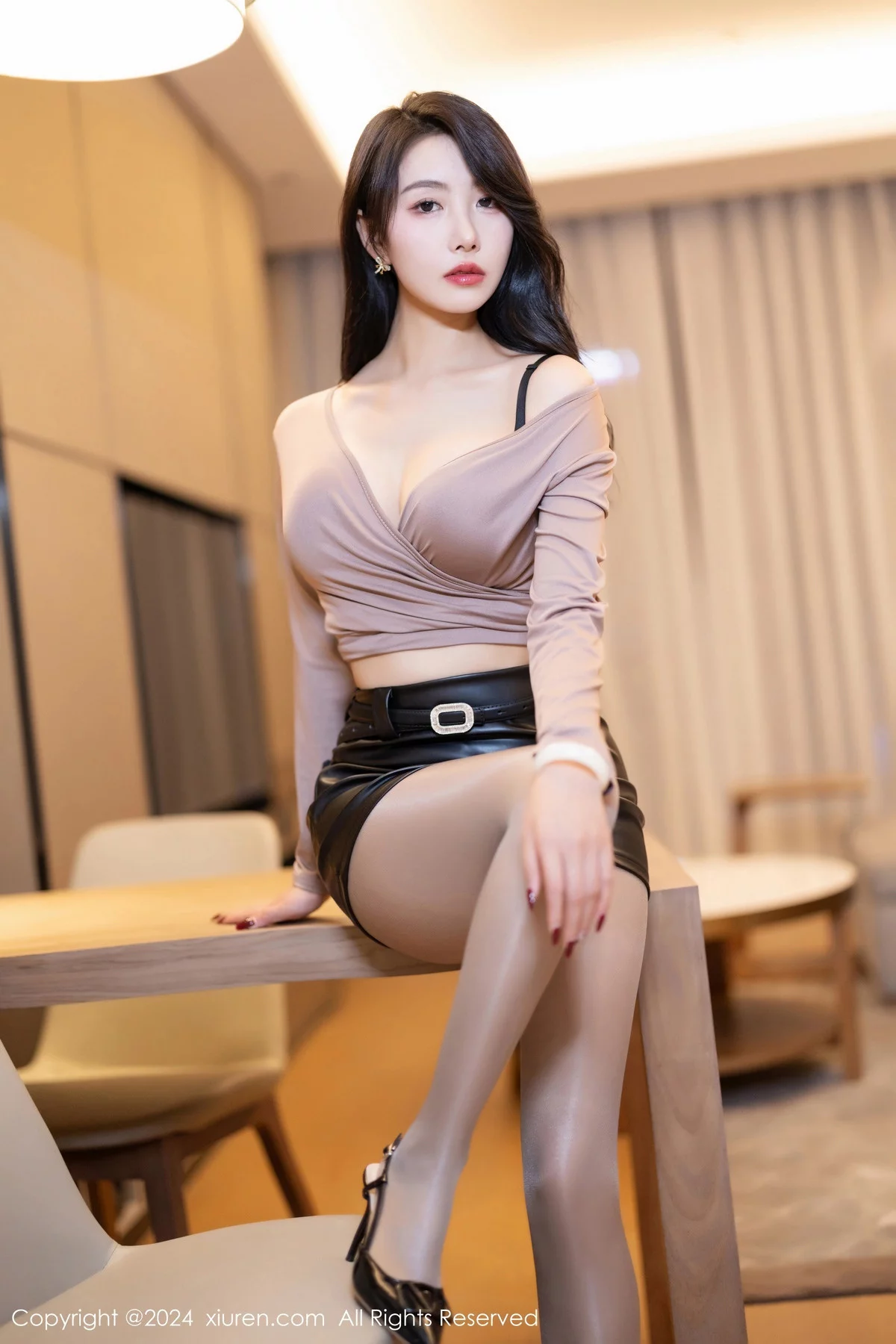 [XiuRen秀人网]第7897期苏苏阿写真 [84P]-011