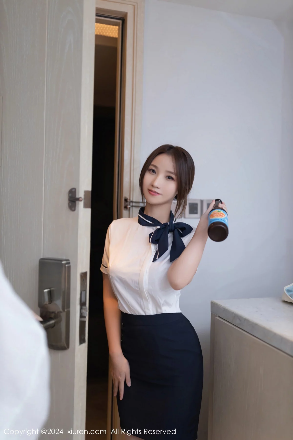 [XiuRen秀人网]第7938期杏子写真 [86P]-003