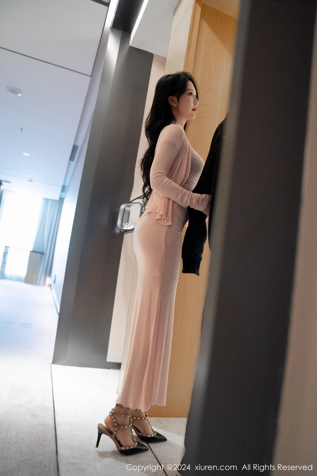 [XiuRen秀人网]第7945期利世写真 [96P]-001