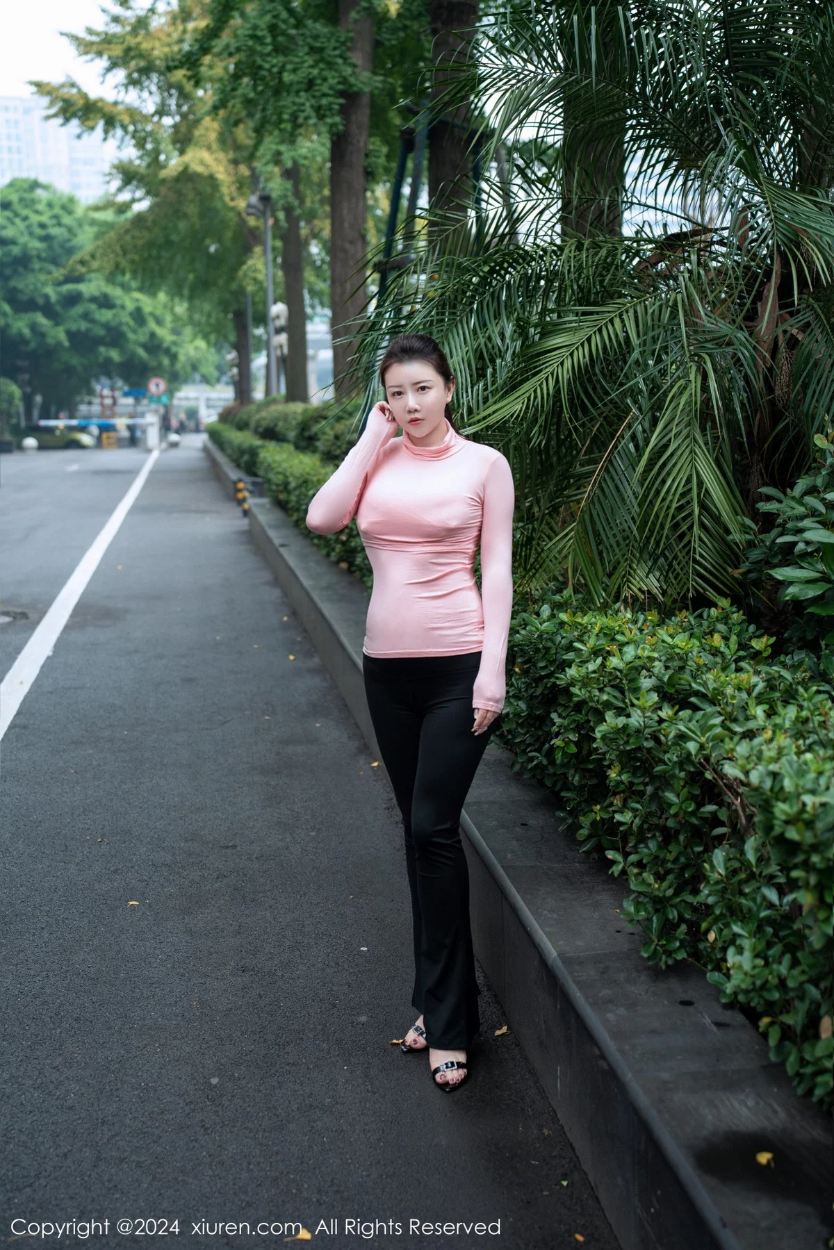 [XiuRen秀人网]第7943期王婉悠写真 [94P]-001