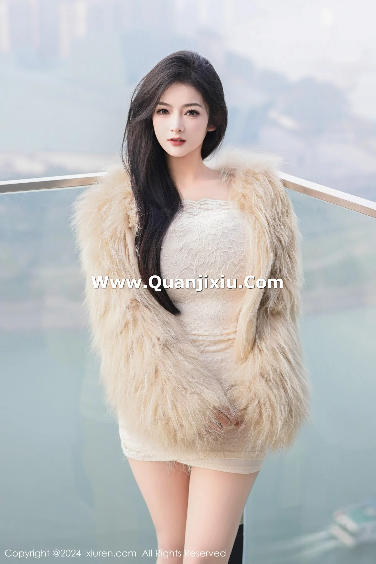 [XiuRen秀人网]第7954期谭小灵写真 [79P]-001