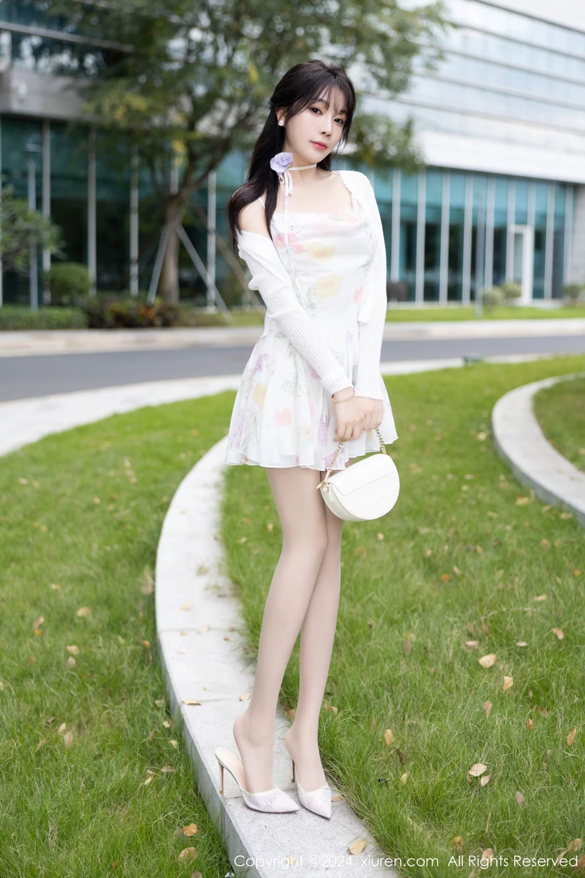 [XiuRen秀人网]第7959期徐莉芝写真 [82P]-001