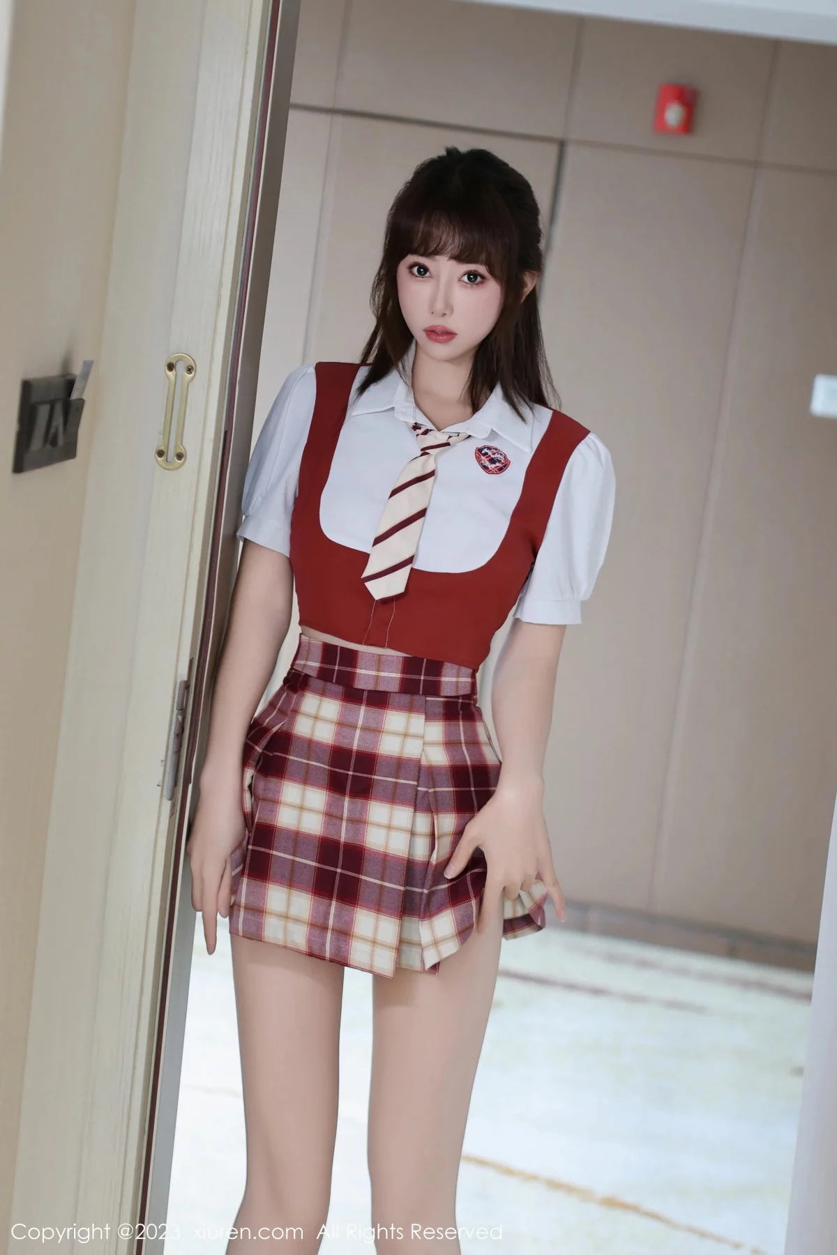 [XiuRen秀人网]第7851期金tiao写真 [77P]-013