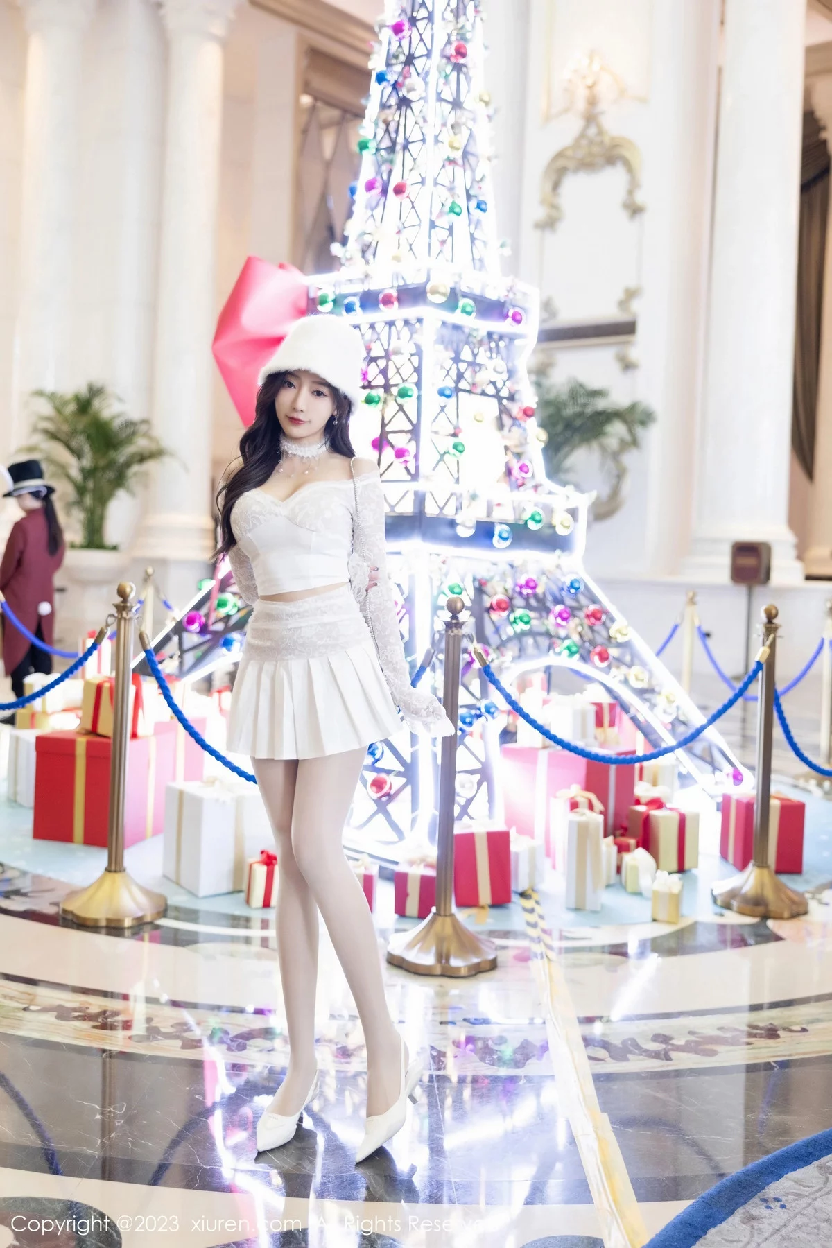 [XiuRen秀人网]第7863期王馨瑶写真 [91P]-001