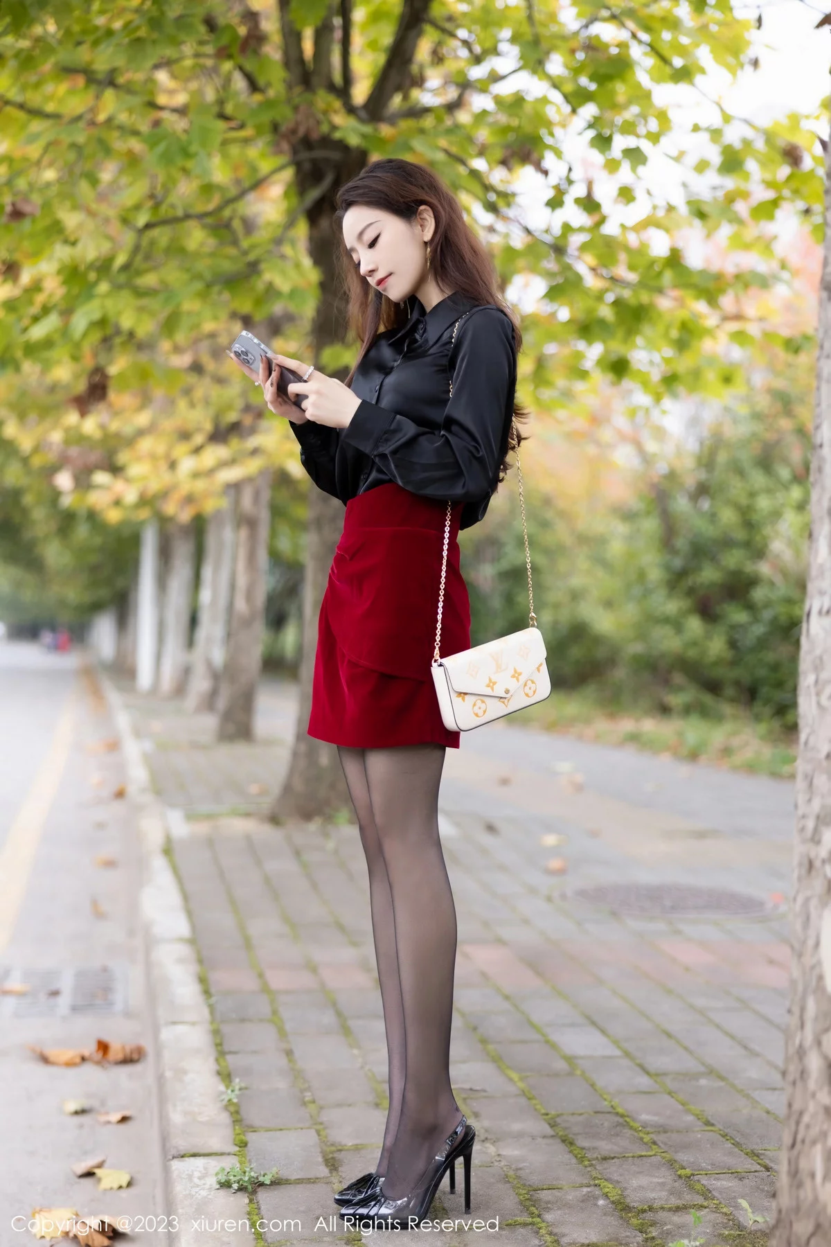 [XiuRen秀人网]第7867期苏曼兮写真 [83P]-001