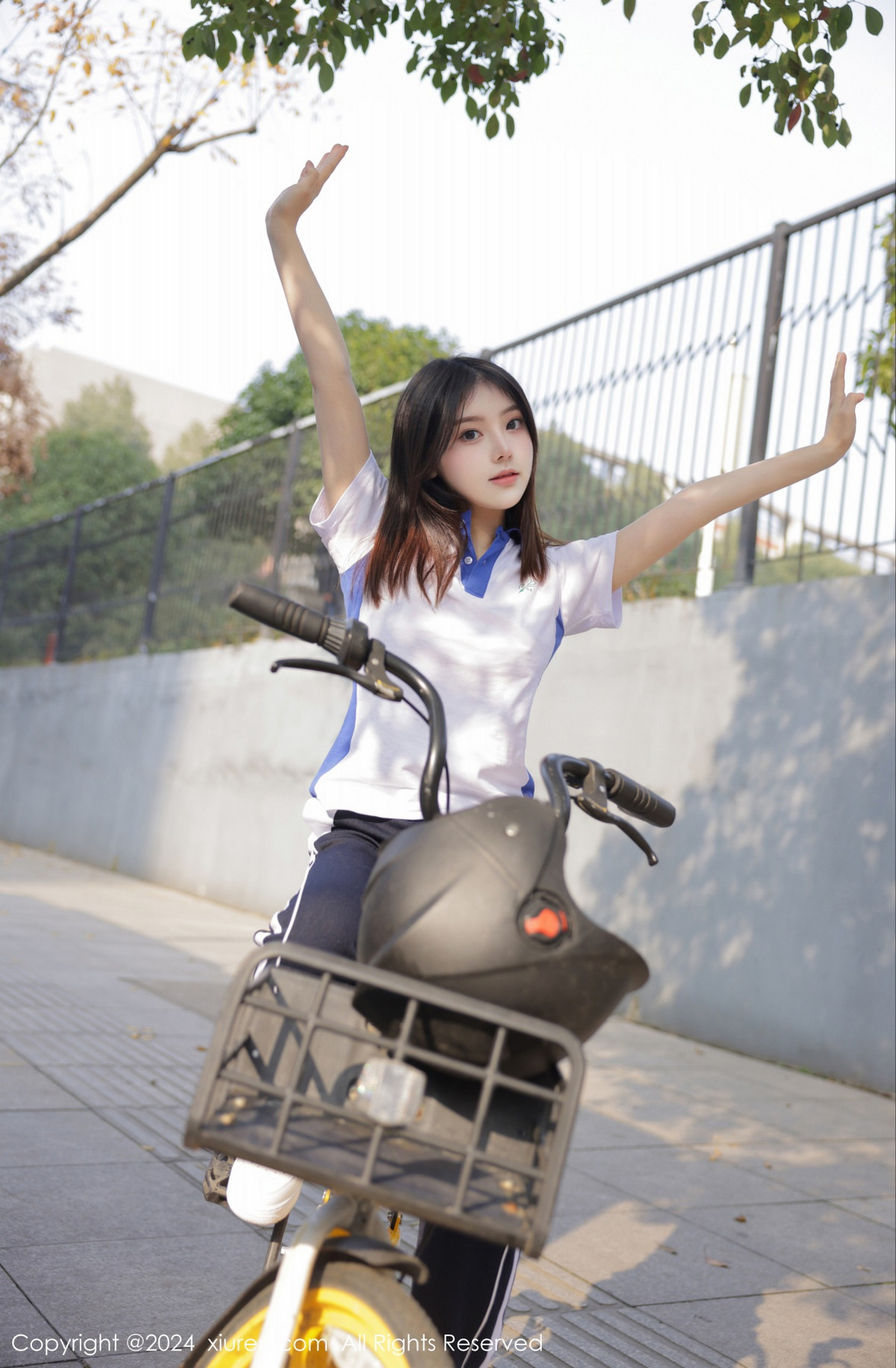 [XiuRen秀人网]第7994期豆瓣酱写真 [84P]-043