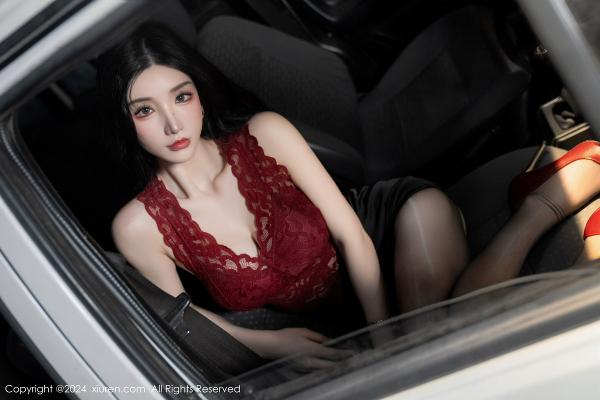 [XiuRen秀人网]第7993期周于希写真 [93P]-035