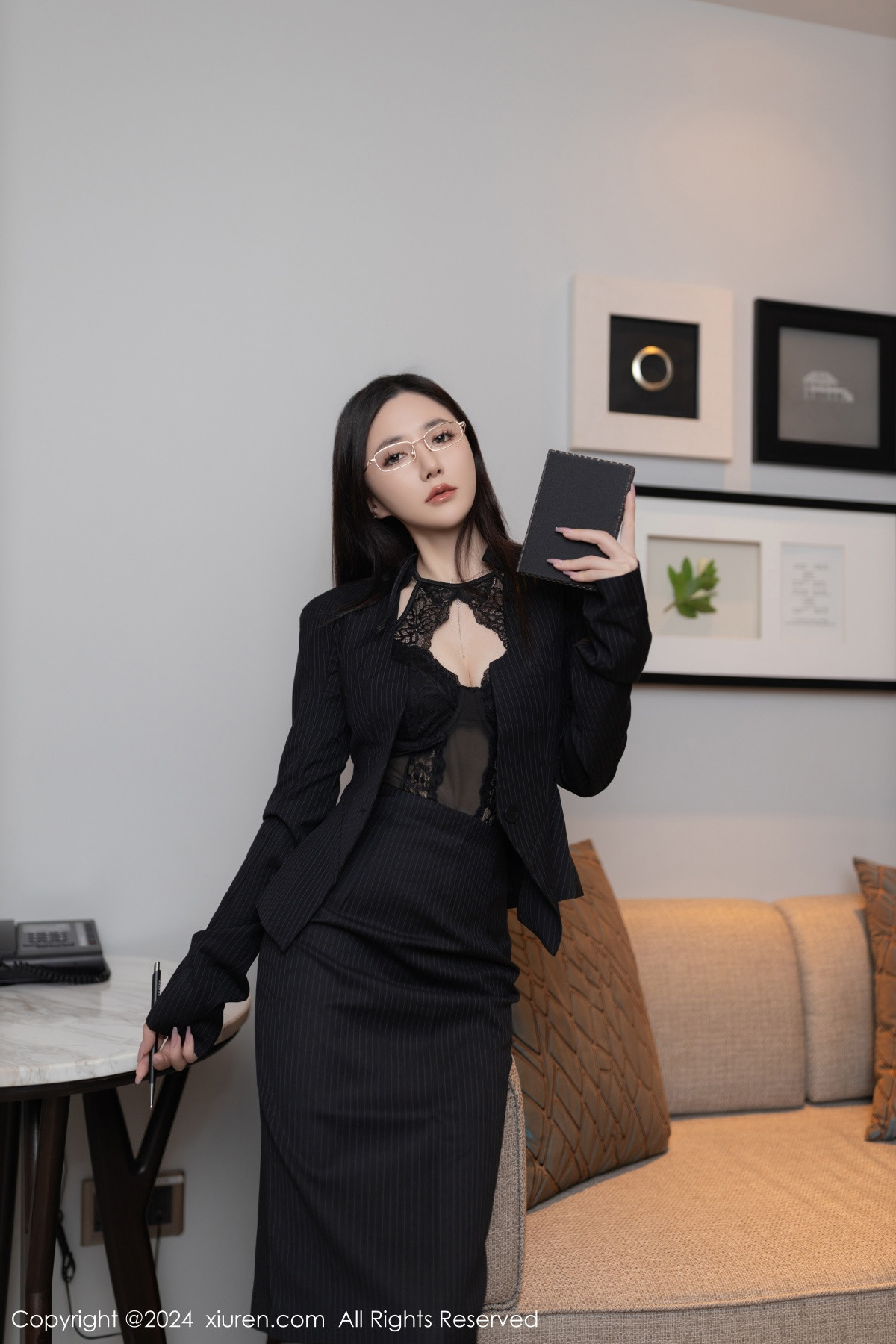 [XiuRen秀人网]第7992期鱼子酱写真 [80P]-002