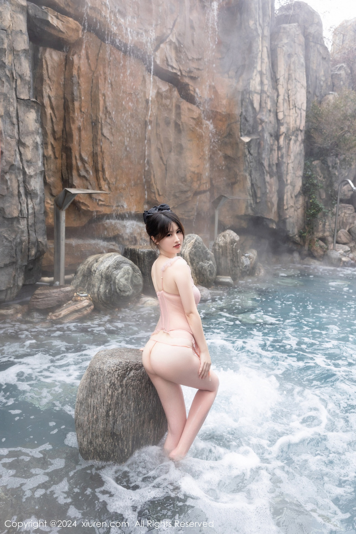 [XiuRen秀人网]第8039期诗诗写真 [84P]-011