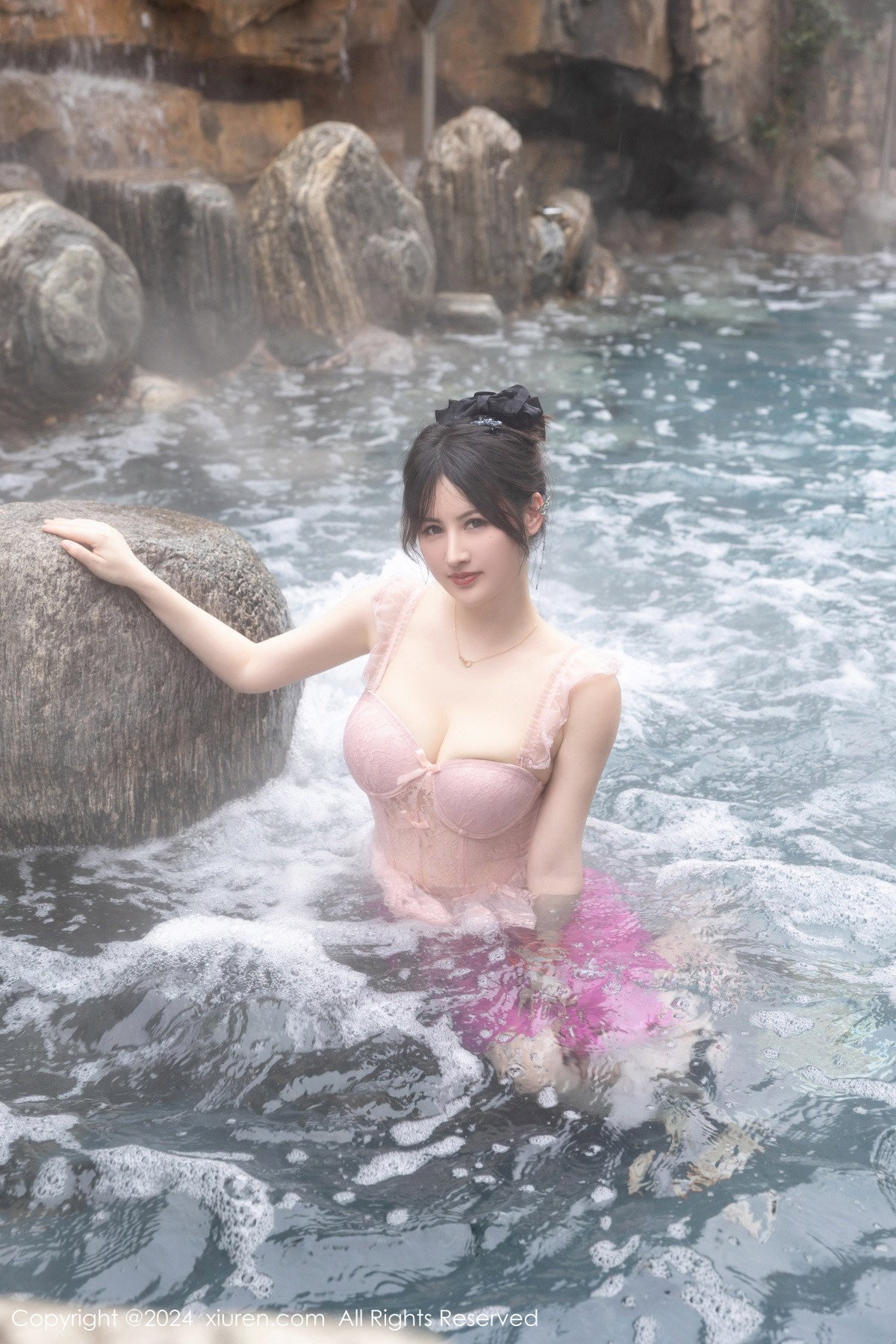 [XiuRen秀人网]第8039期诗诗写真 [84P]-002