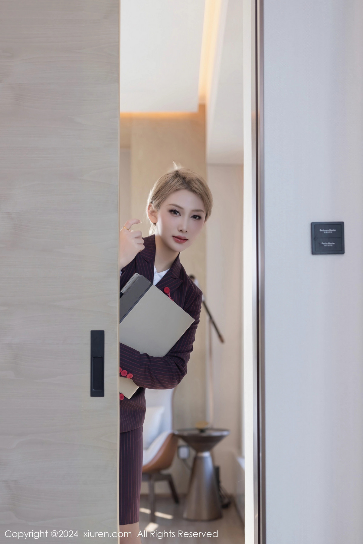[XiuRen秀人网]第8042期沈青黛写真 [78P]-001