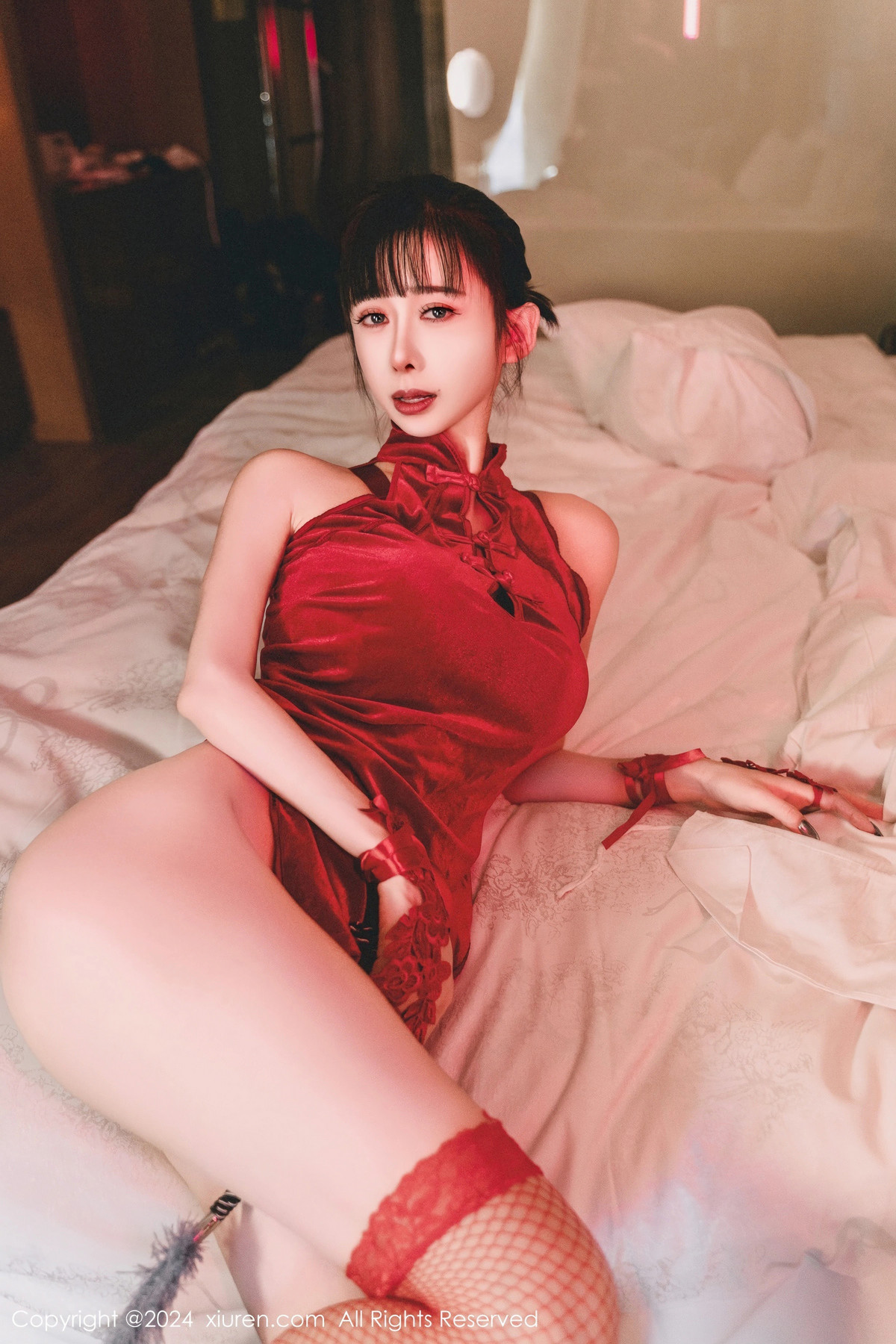 [XiuRen秀人网]第8047期宝宝甜写真 [64P]-021