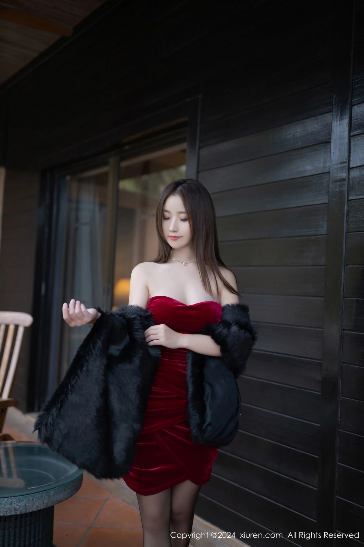 [XiuRen秀人网]第8077期杏子写真 [82P]-003