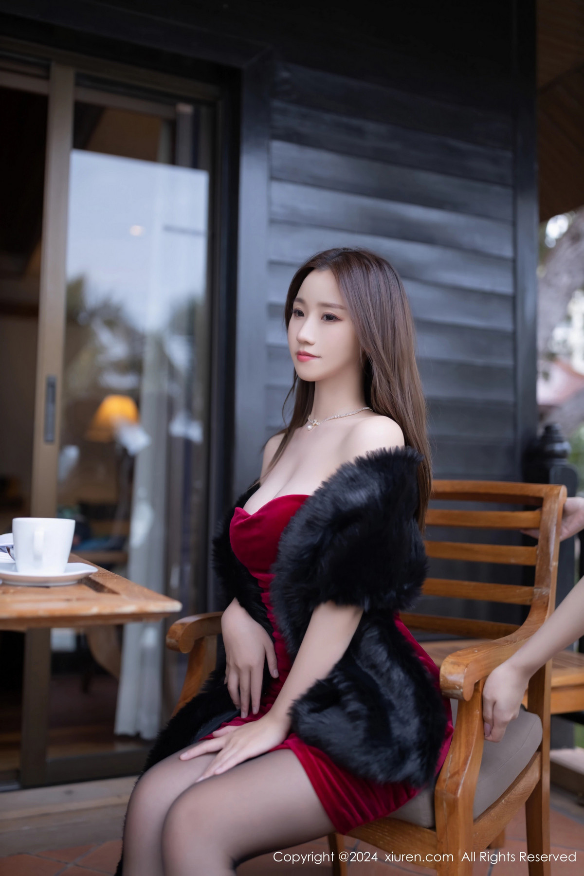 [XiuRen秀人网]第8077期杏子写真 [82P]-008