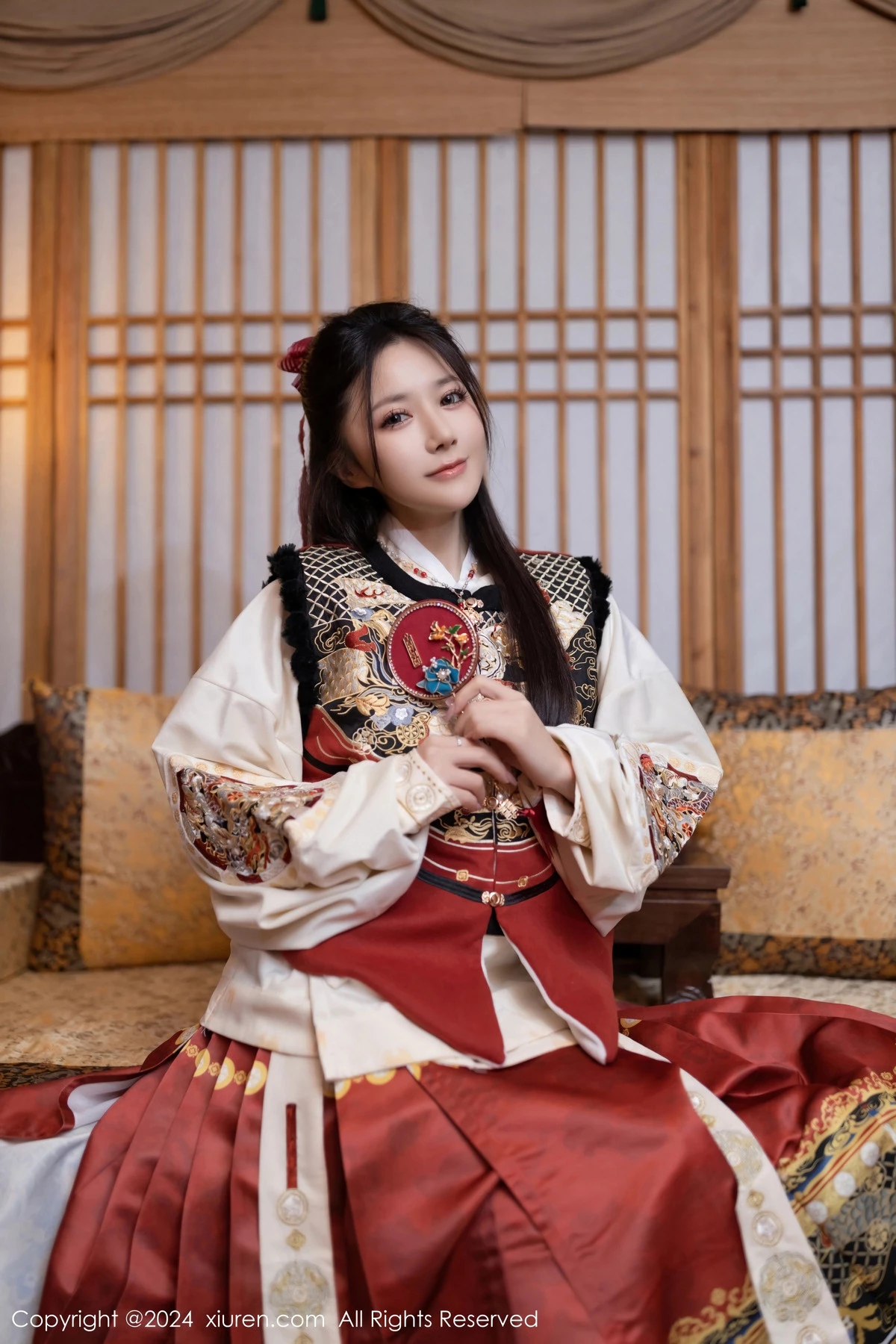 [XiuRen秀人网]第8095期鱼子酱写真 [79P]-002