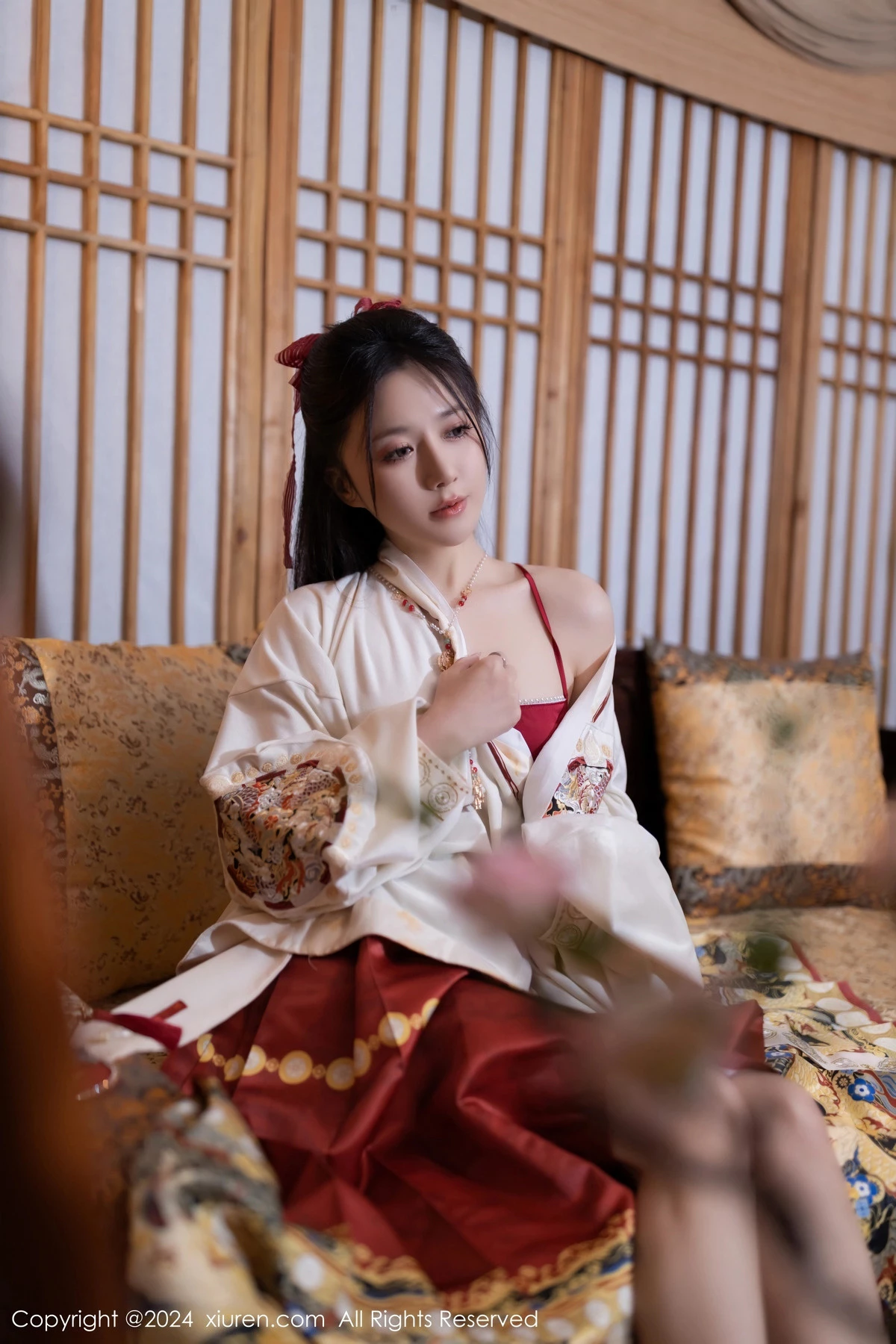 [XiuRen秀人网]第8095期鱼子酱写真 [79P]-009