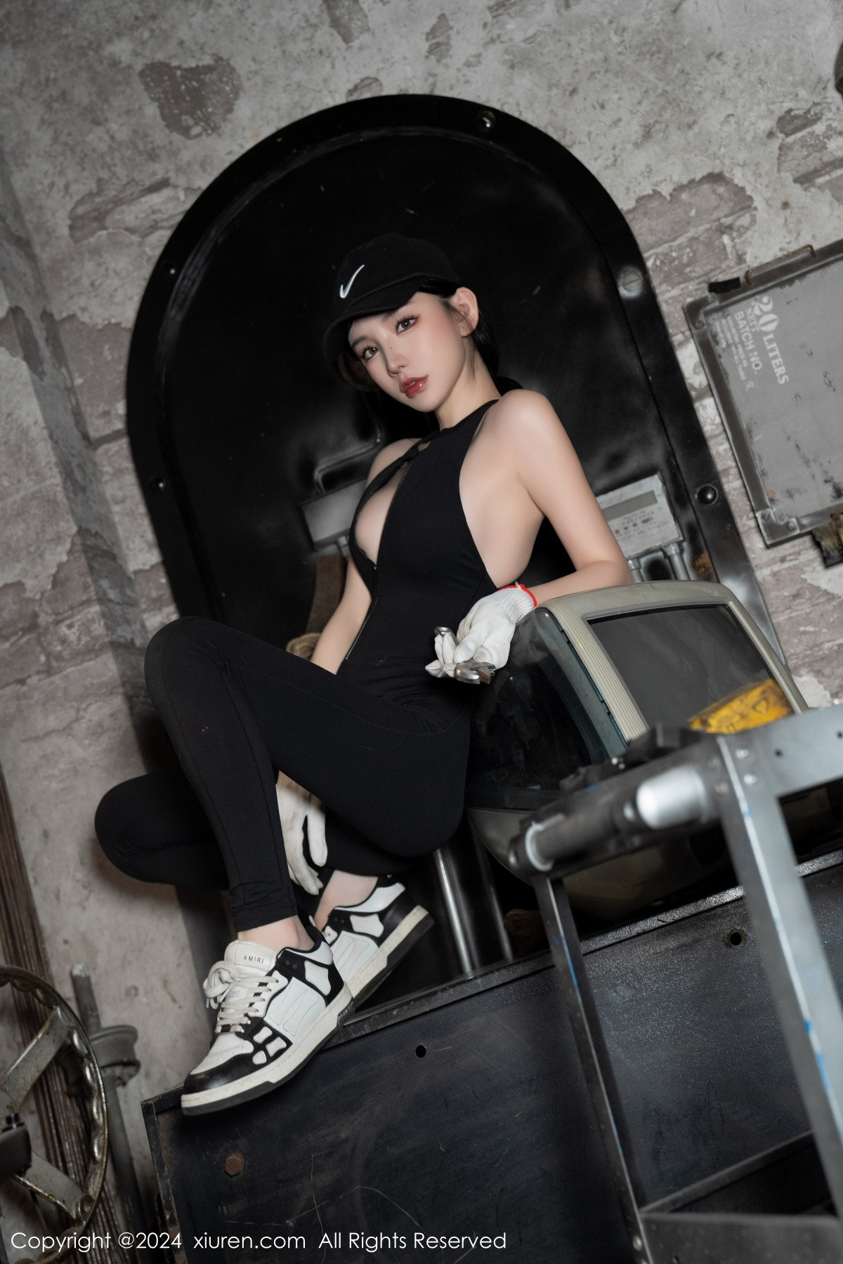 [XiuRen秀人网]第8027期周于希写真 [99P]-044