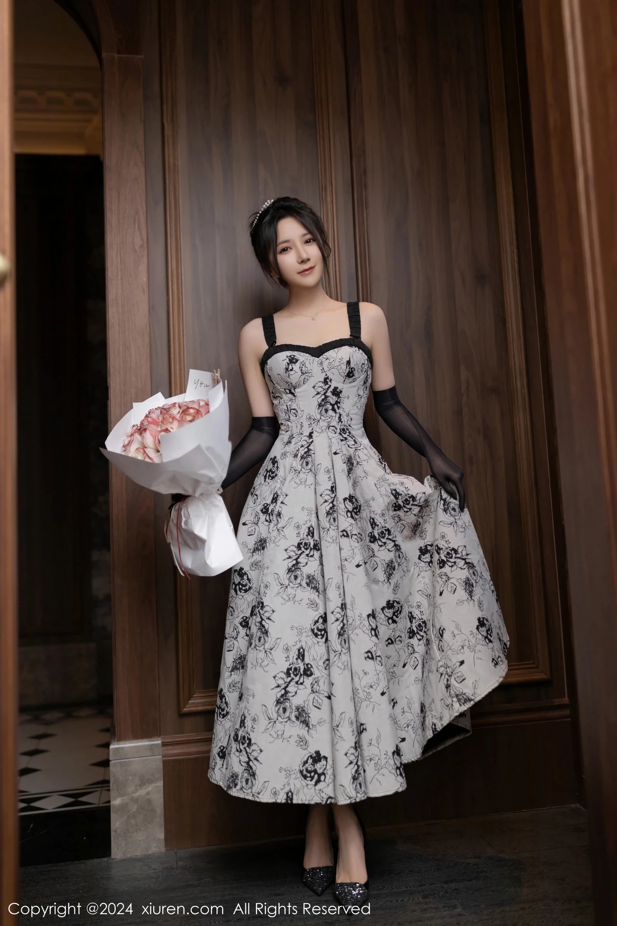 [XiuRen秀人网]第8109期鱼子酱写真 [80P]-002
