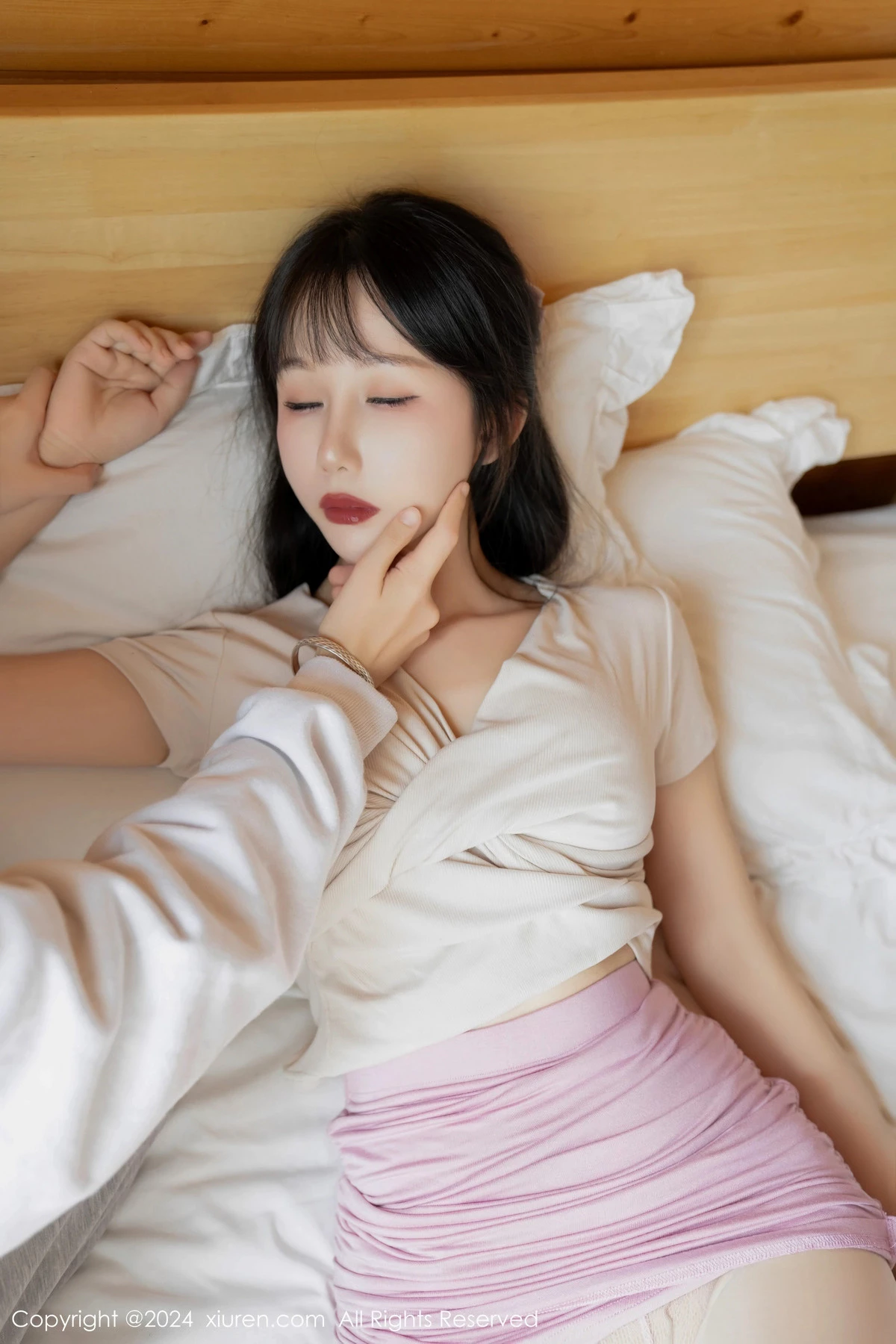[XiuRen秀人网]第8112期波巧酱写真 [85P]-049