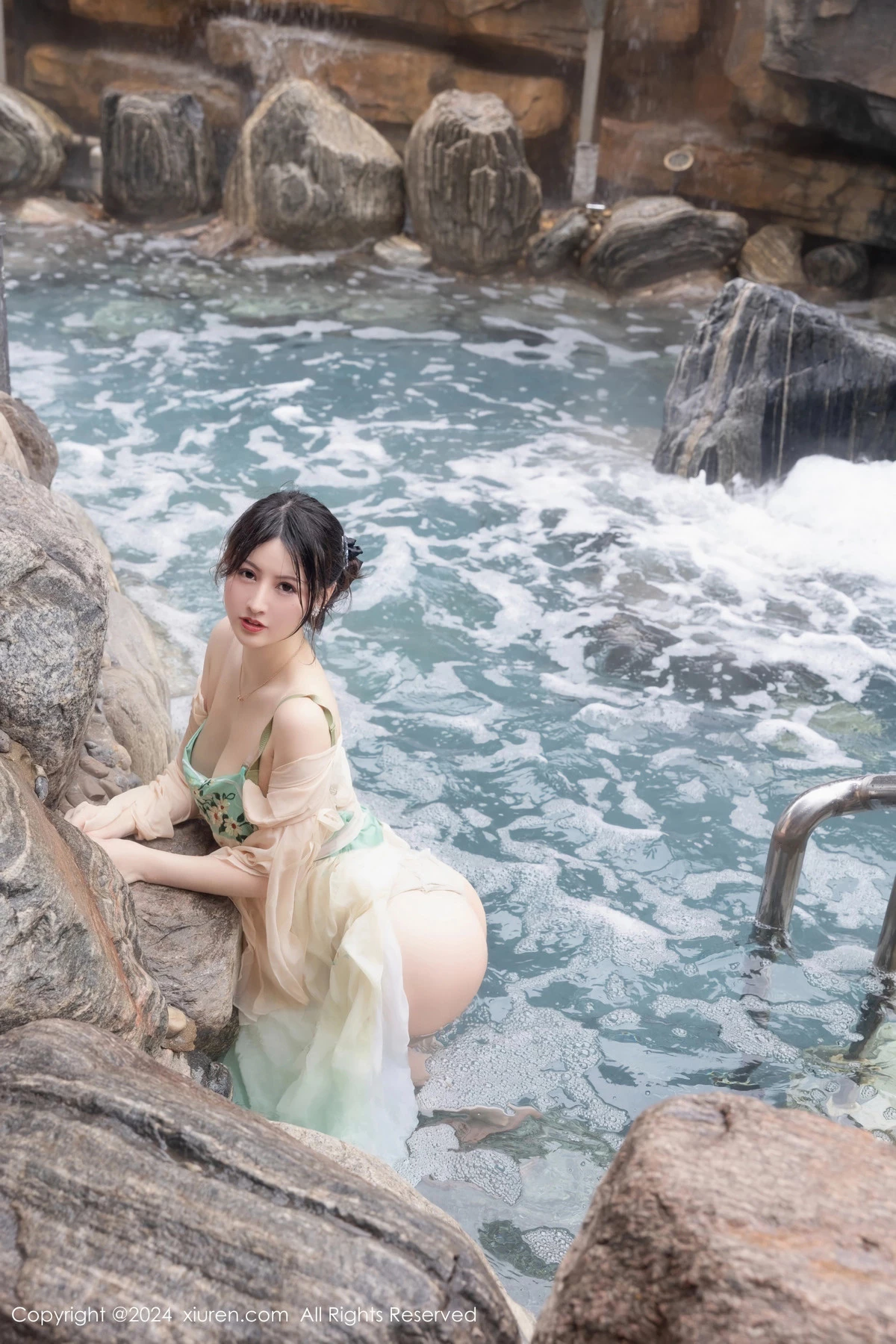 [XiuRen秀人网]第8128期诗诗写真 [82P]-021