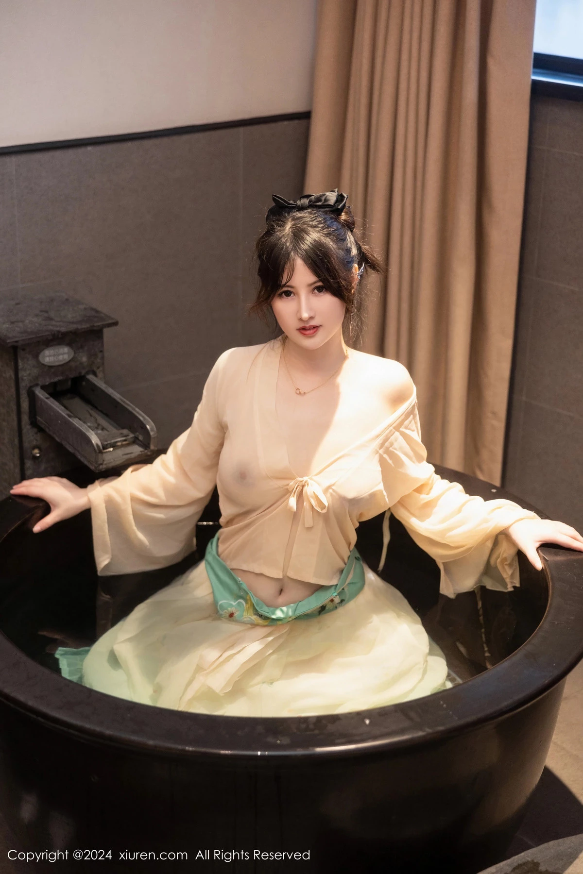 [XiuRen秀人网]第8128期诗诗写真 [82P]-043